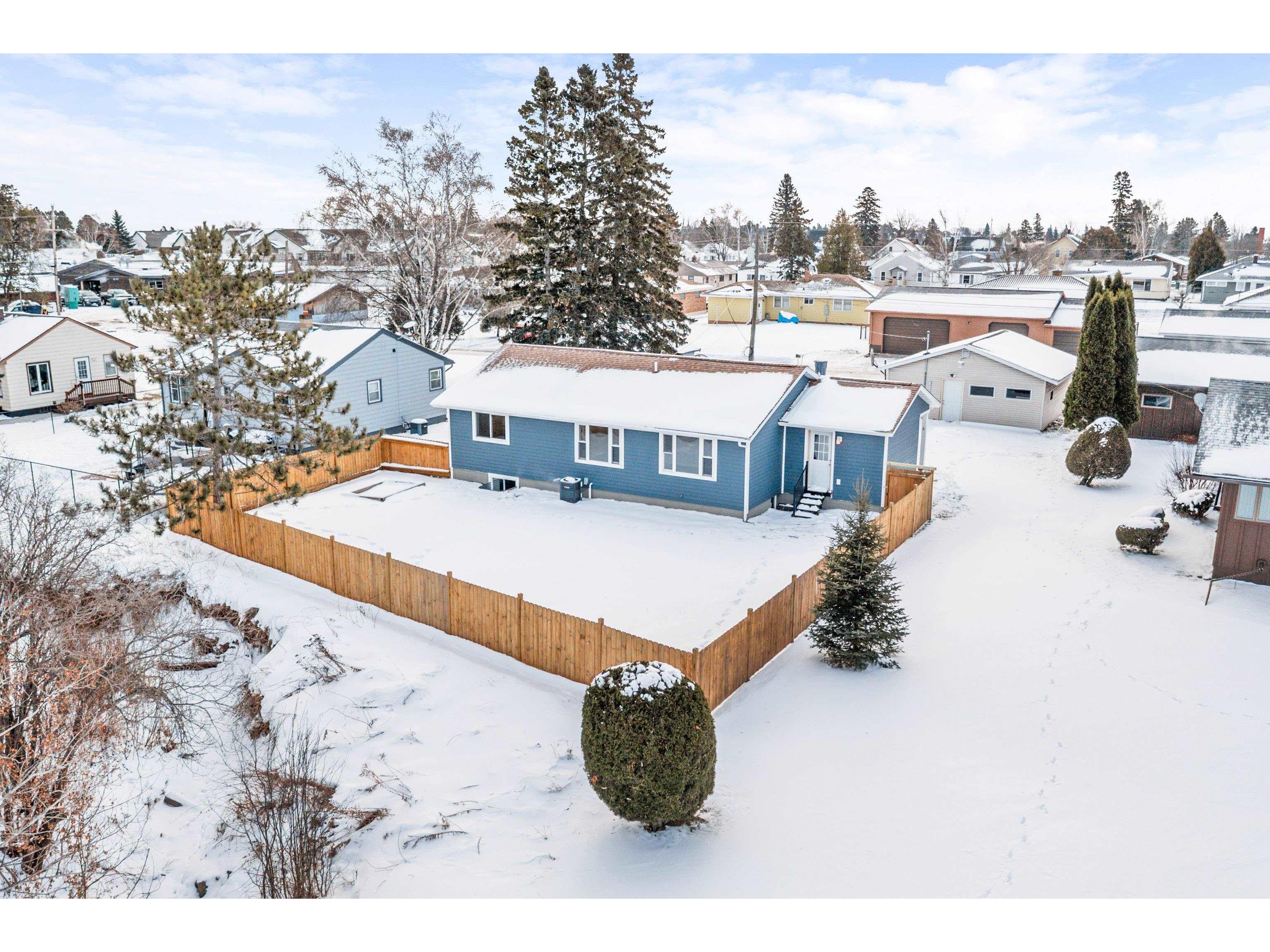 524 14th Ave Two Harbors MN 55616 6123112 image34