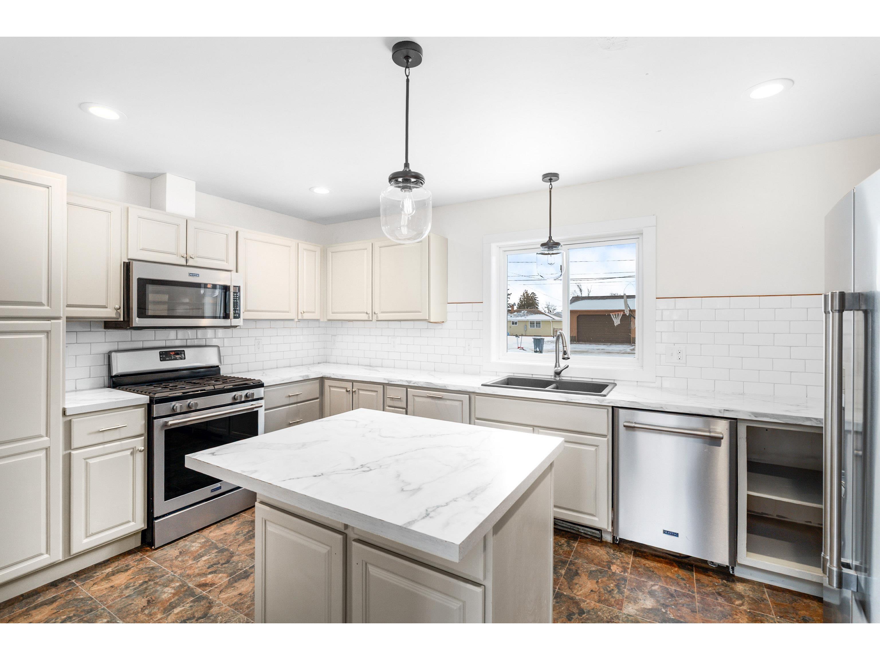 524 14th Ave Two Harbors MN 55616 6123112 image5