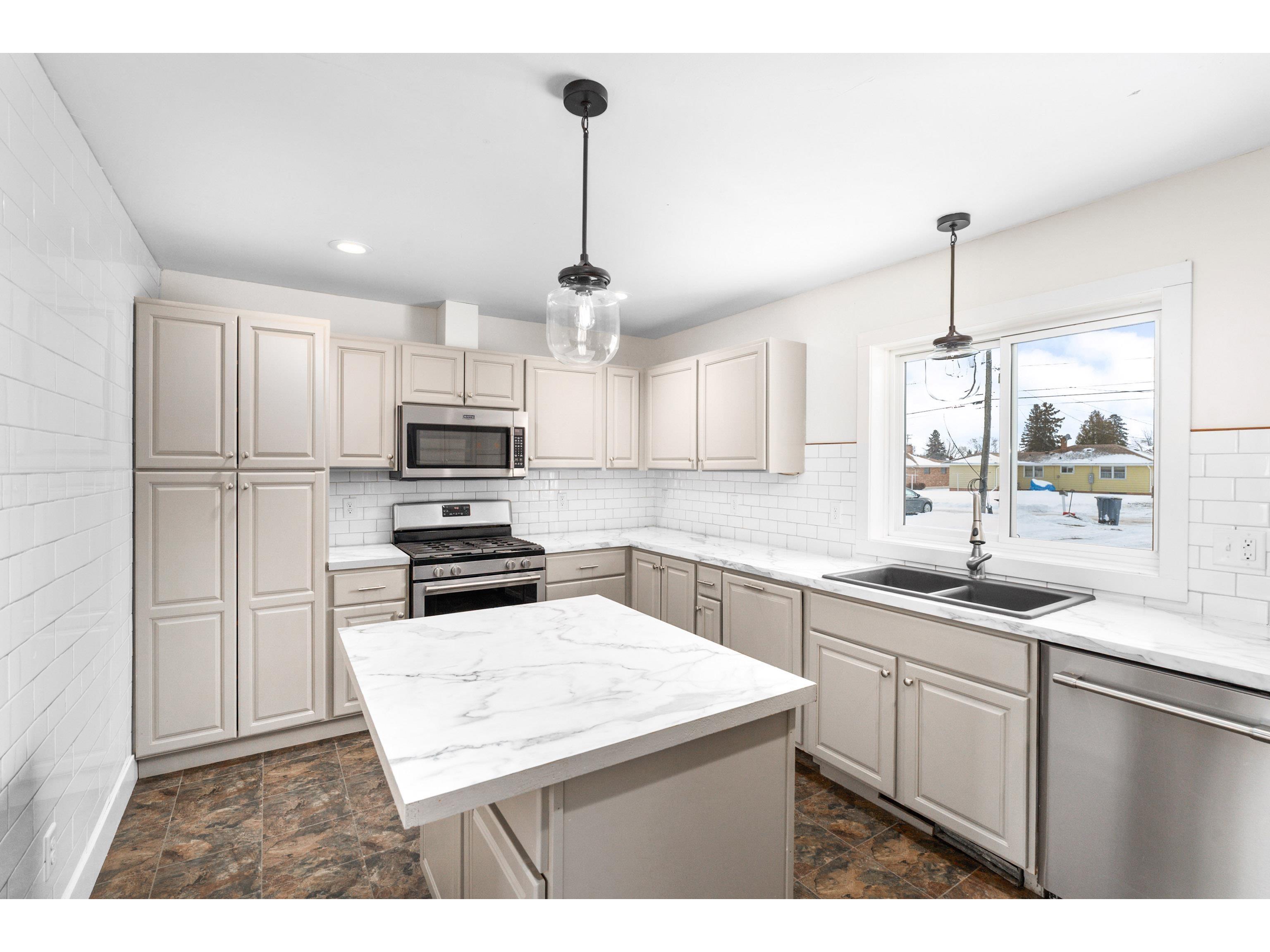 524 14th Ave Two Harbors MN 55616 6123112 image6