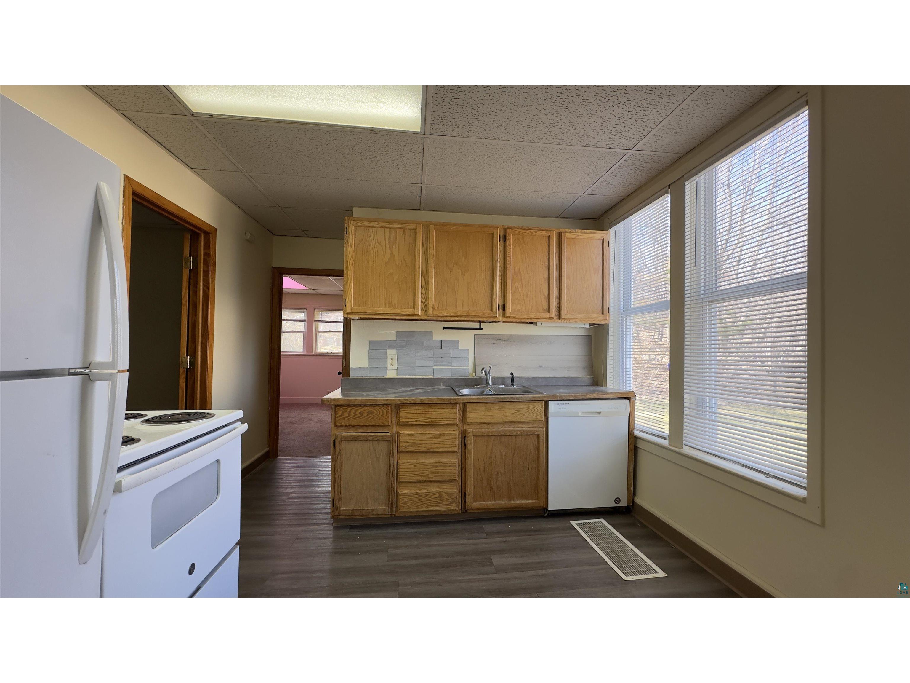 525 W 4th St Duluth MN 55806 6124764 image7
