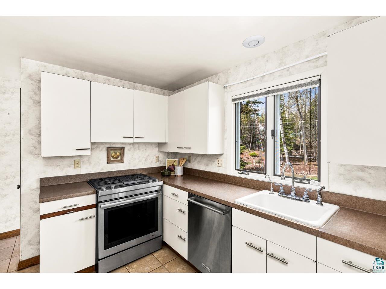 529 Valley Dr Duluth MN 55804 6125445 image26