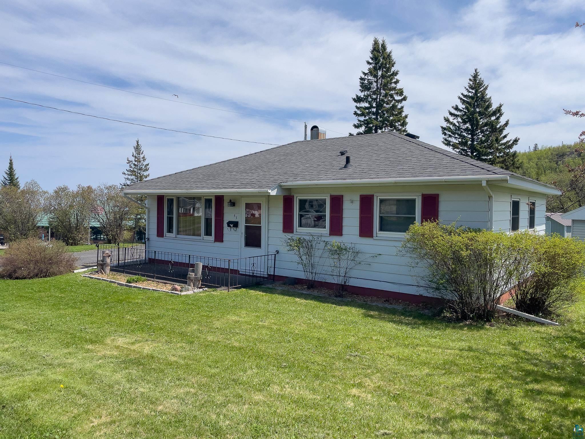 53 Banks Blvd Silver Bay MN 55614 6125582 image1