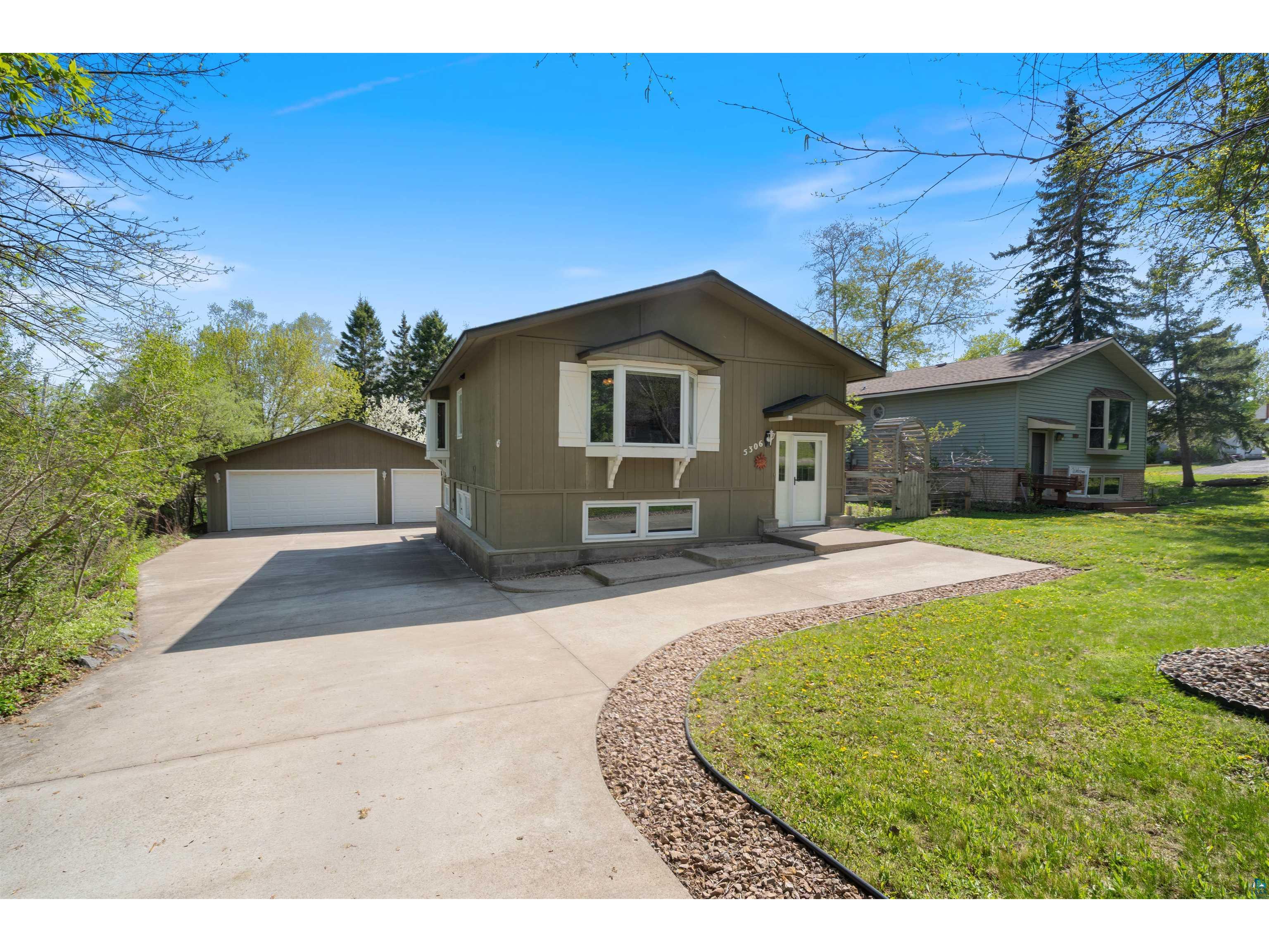 5306 Ivanhoe St Duluth MN 55804 6125590 image1