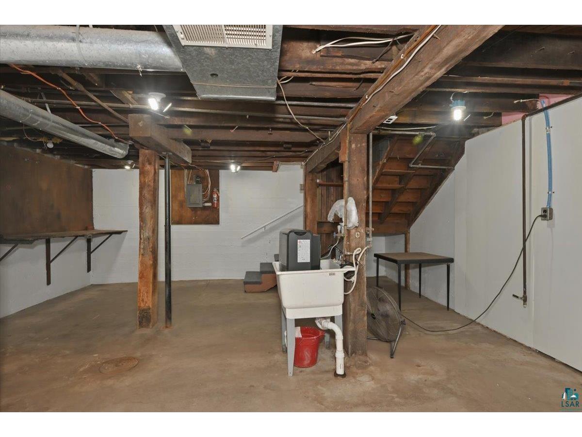 5319 E 3rd St Superior WI 54880 6125767 image23