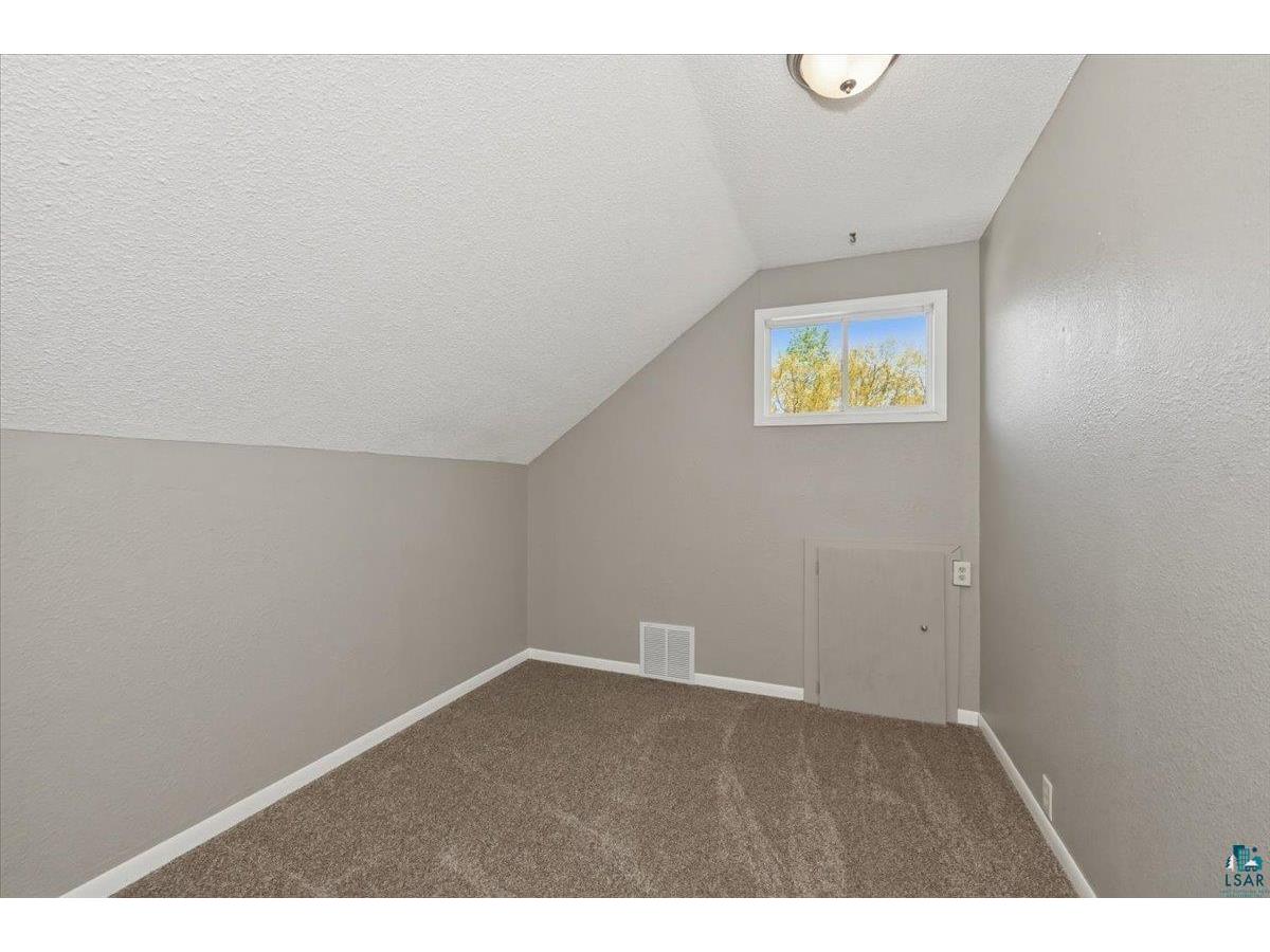 5319 E 3rd St Superior WI 54880 6125767 image24