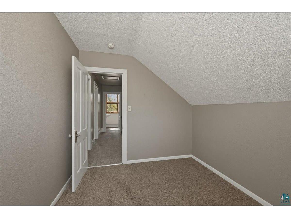 5319 E 3rd St Superior WI 54880 6125767 image25