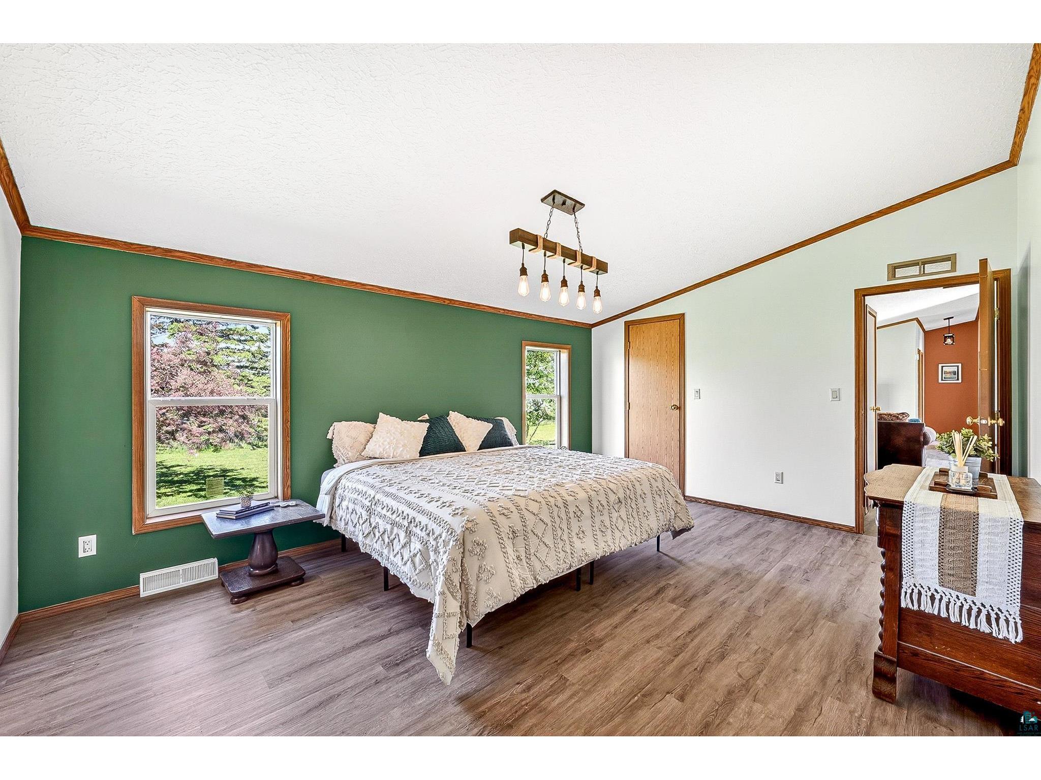 5404 S Midbon Rd Superior WI 54880 6125789 image15