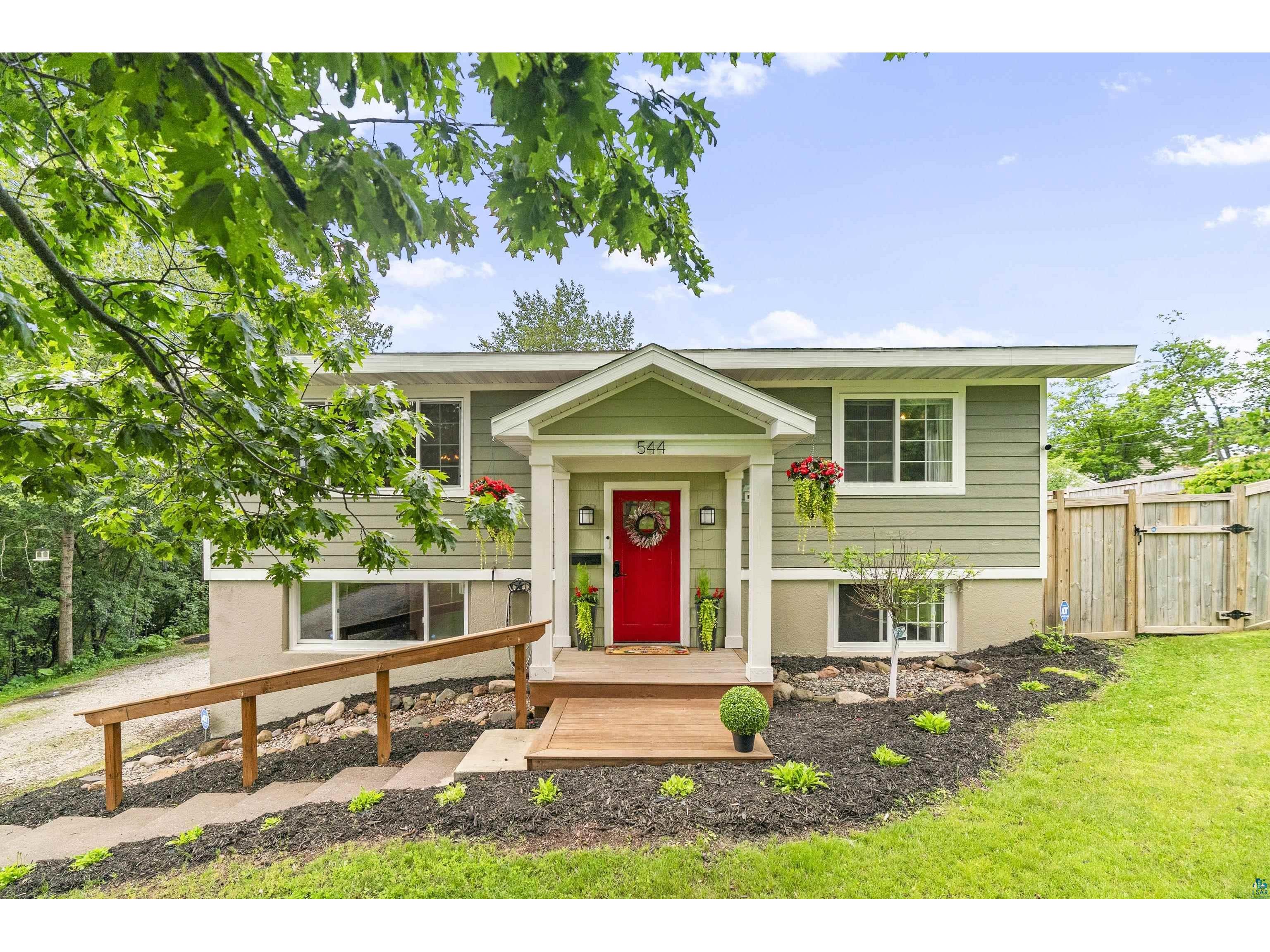 544 Park St Duluth MN 55803 6114741 image1