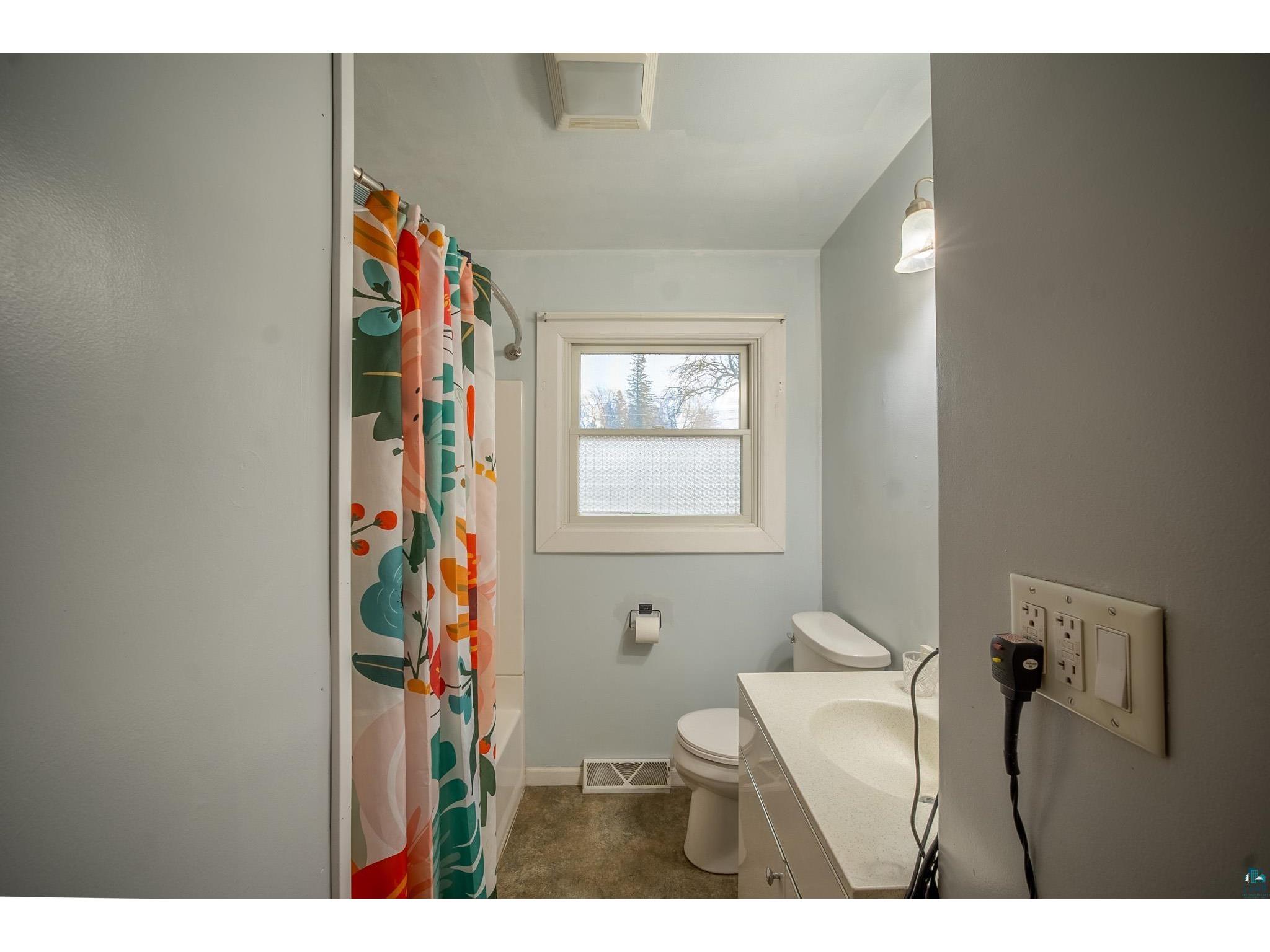 5506 Tower Ave Superior WI 54880 6124469 image12