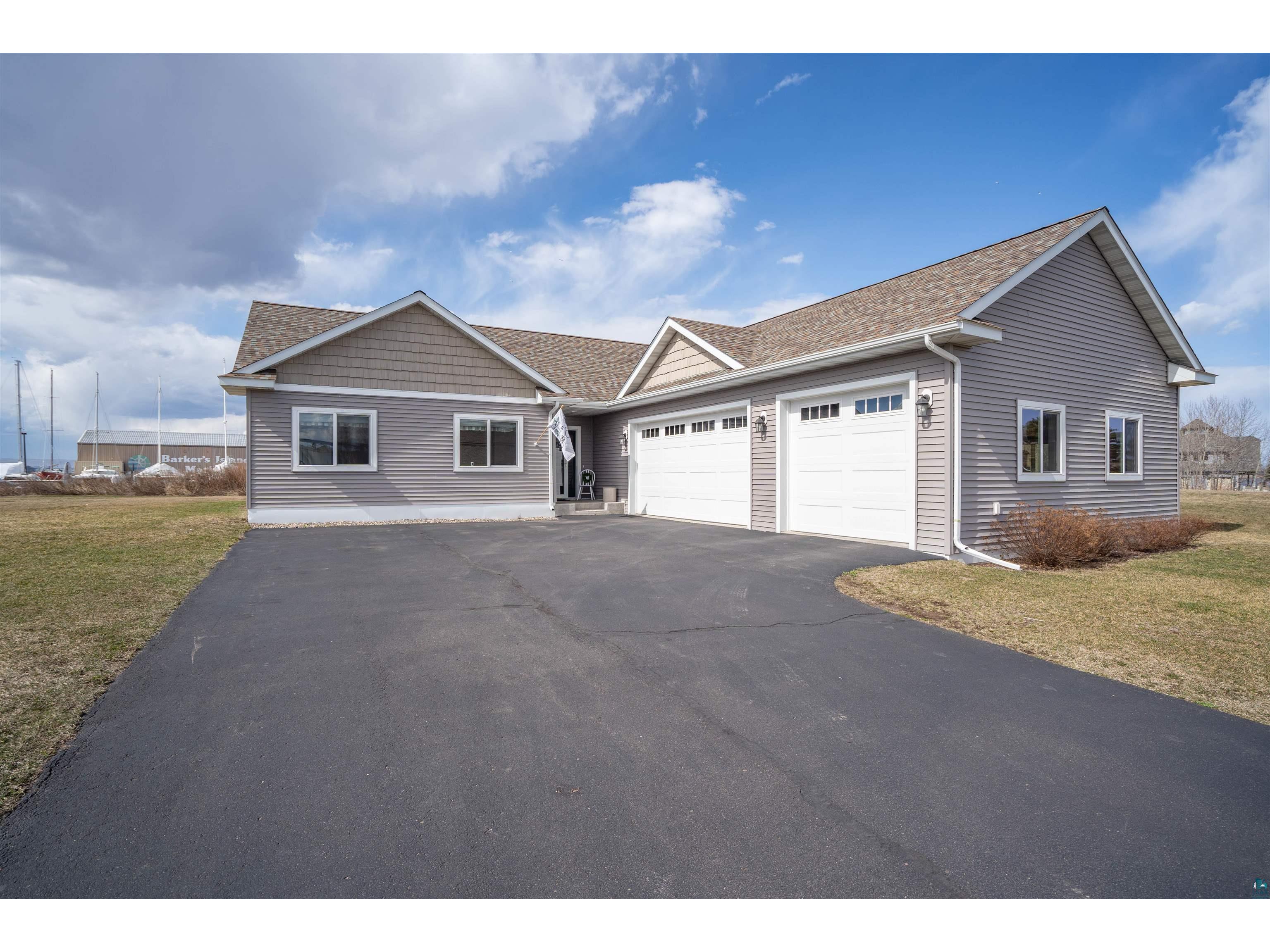 552 Marina Dr Superior WI 54880 6113078 image1