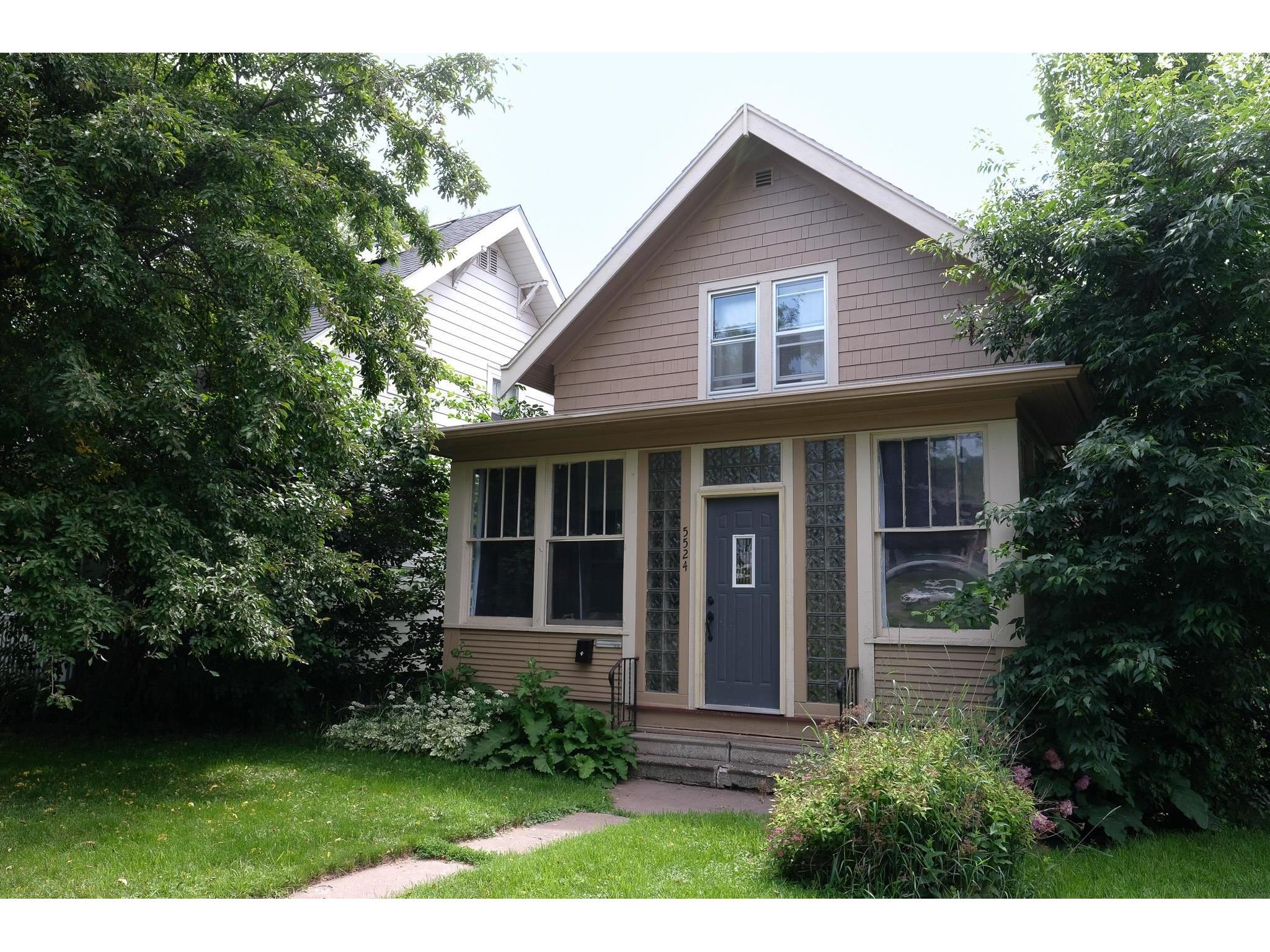 5524 W 8th St Duluth MN 55807 6120544 image1