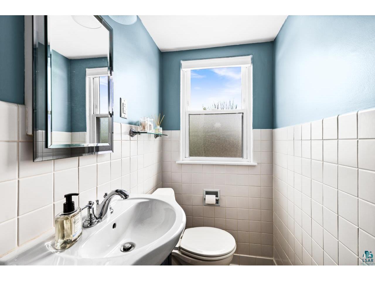 5530 W 8th St Duluth MN 55807 6125814 image23