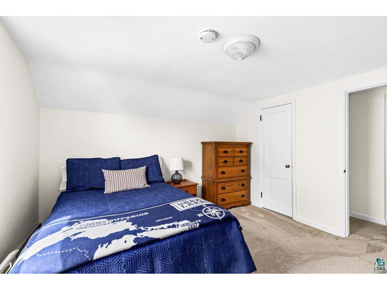 5530 W 8th St Duluth MN 55807 6125814 image25
