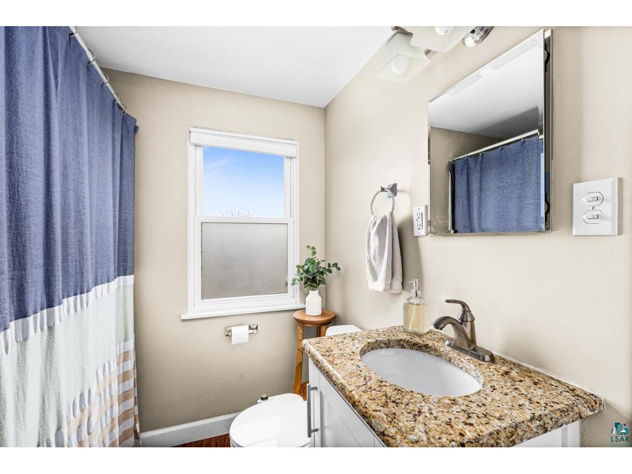 5530 W 8th St Duluth MN 55807 6125814 image28