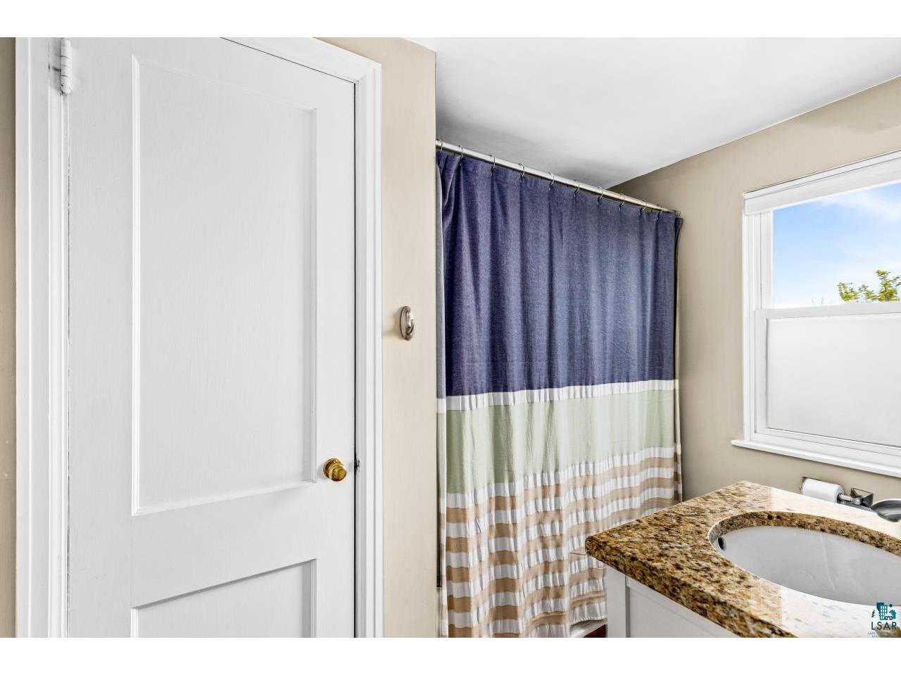 5530 W 8th St Duluth MN 55807 6125814 image29