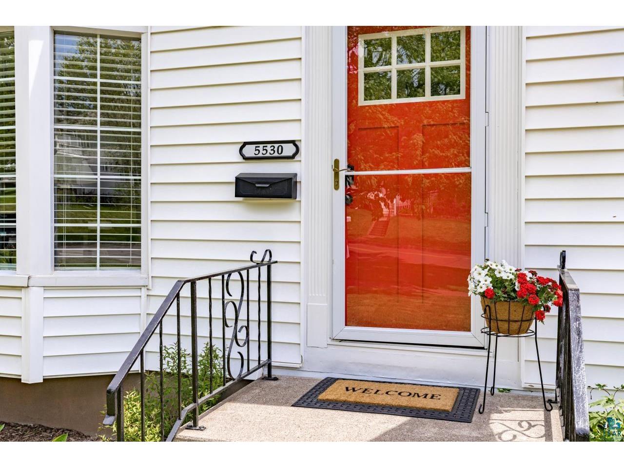 5530 W 8th St Duluth MN 55807 6125814 image3