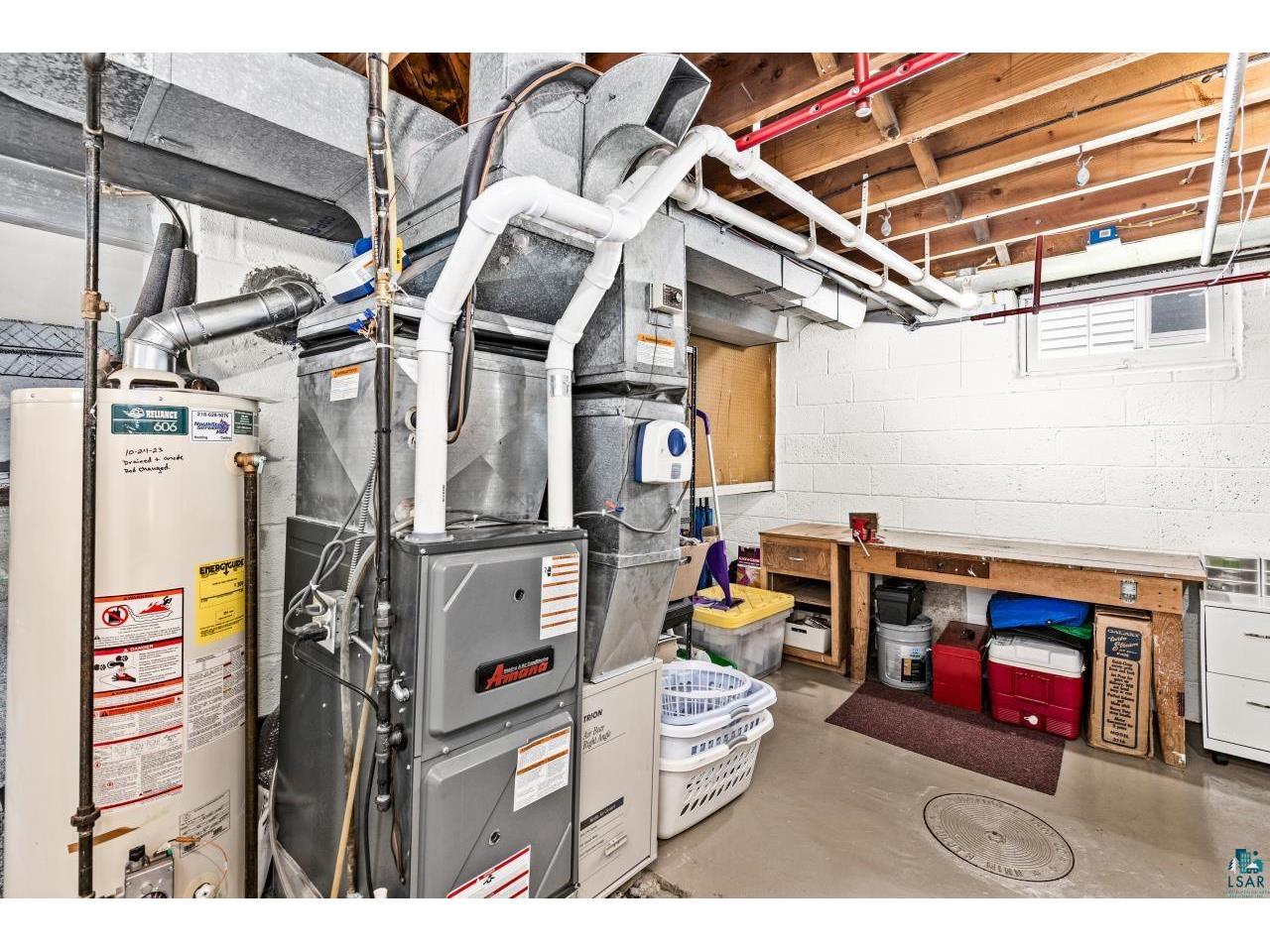 5530 W 8th St Duluth MN 55807 6125814 image37