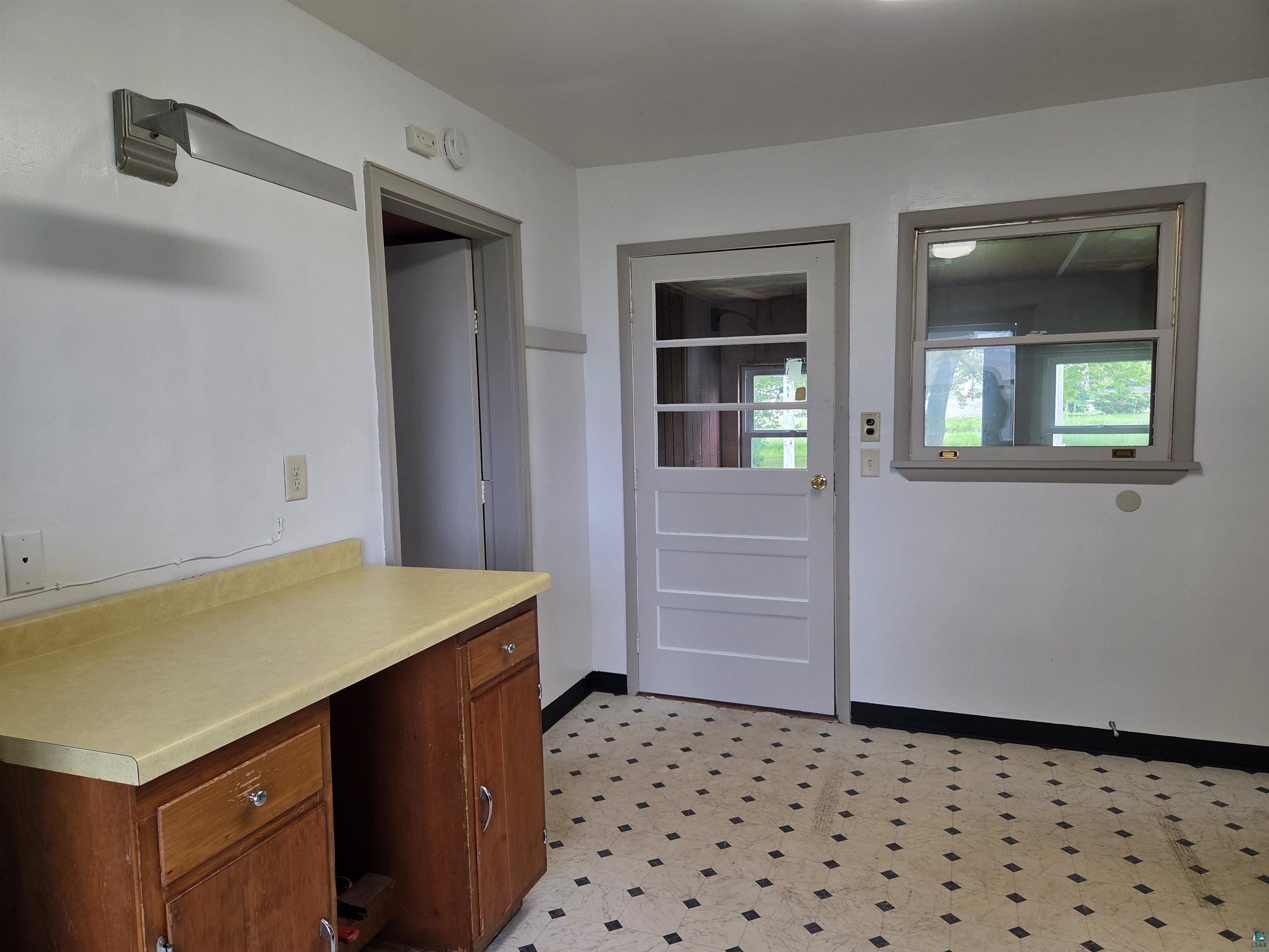56 E 2nd St Superior MN 54880 6126095 image17