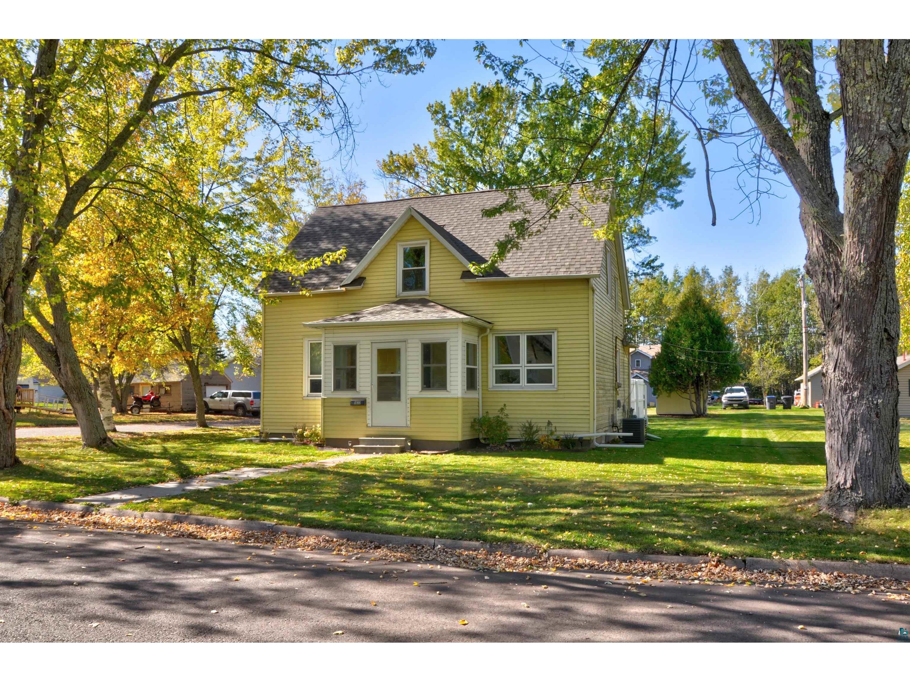 5633 Oakes Ave Superior WI 54880 6124619 image1