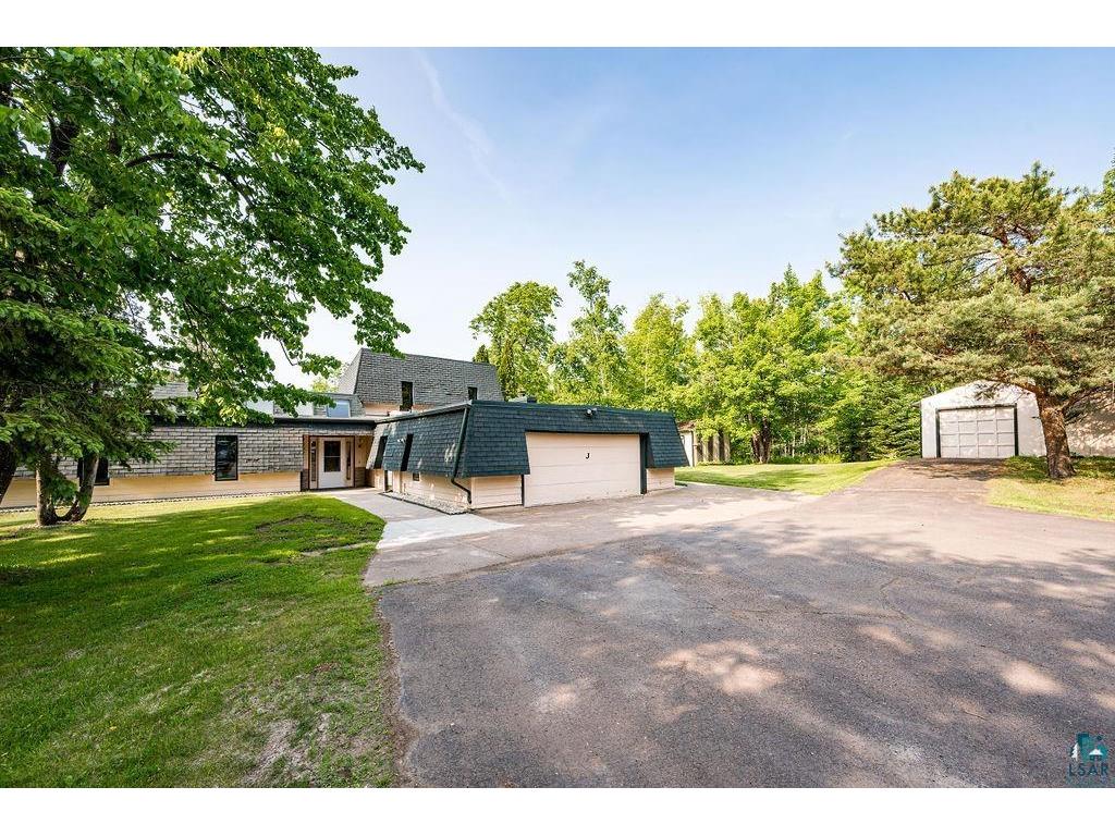 5698 S Darrow Rd Superior WI 54880 6109176 image1