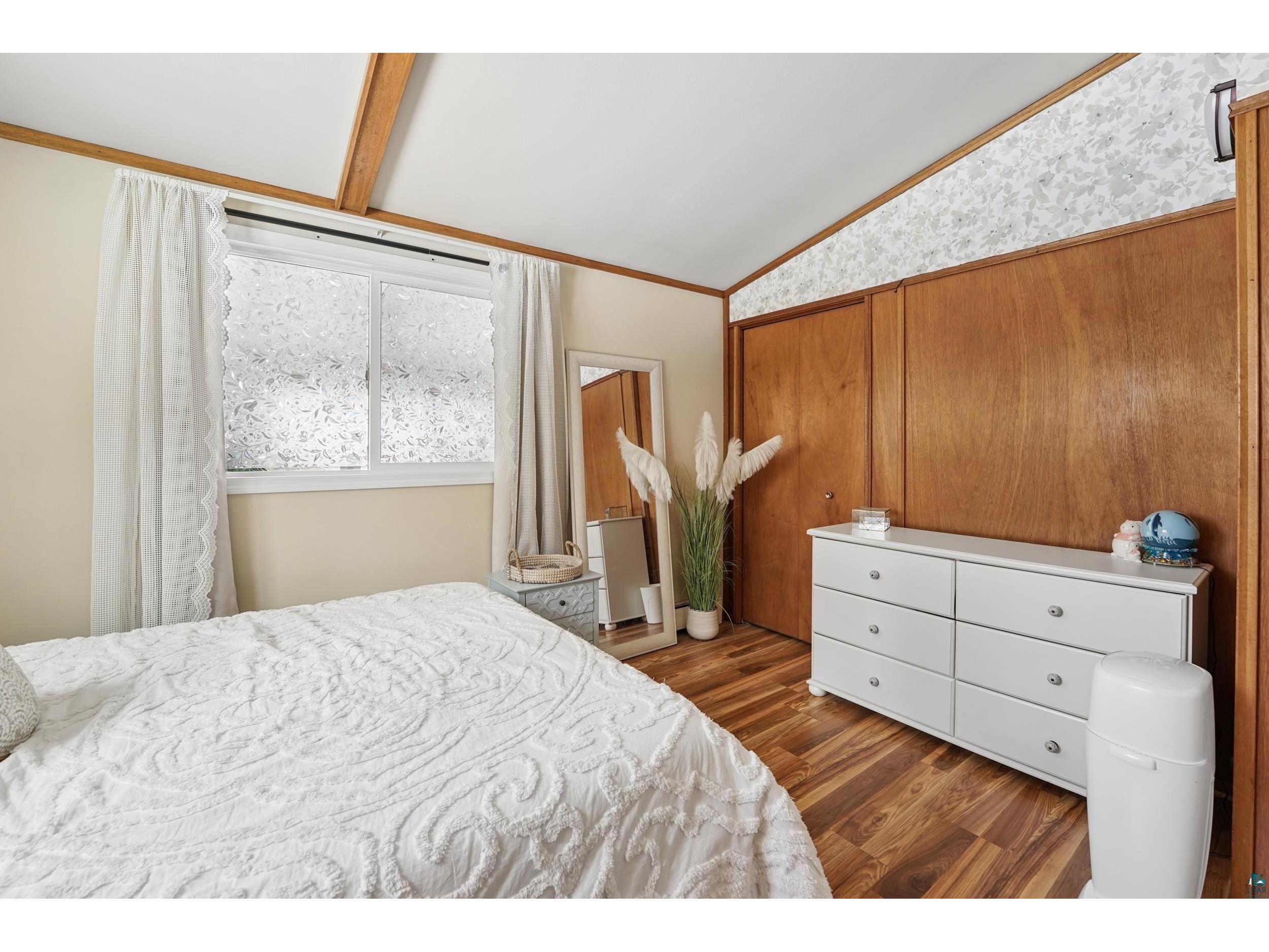 5702 Jean Duluth Rd Duluth MN 55803 6124402 image18