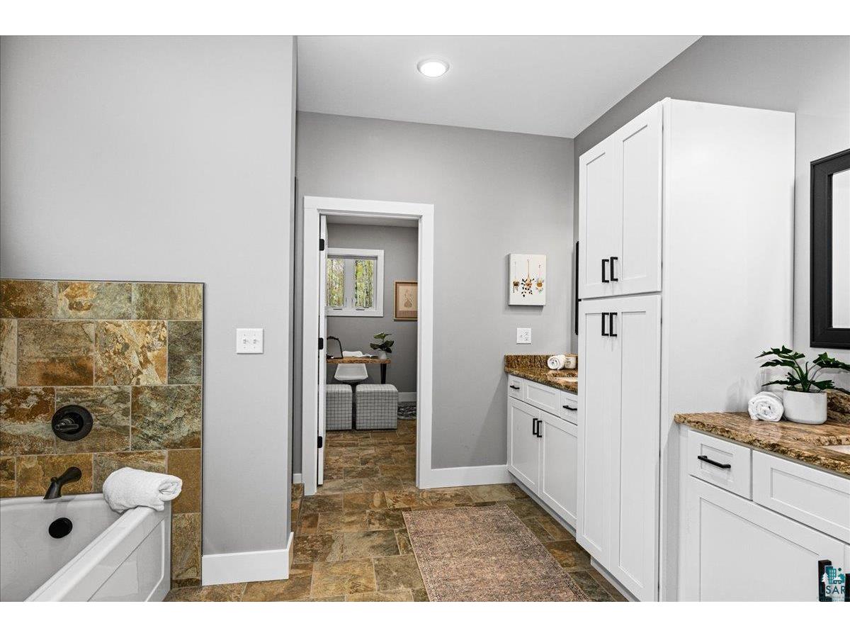 5781 Highway 194 Hermantown MN 55811 6125417 image17