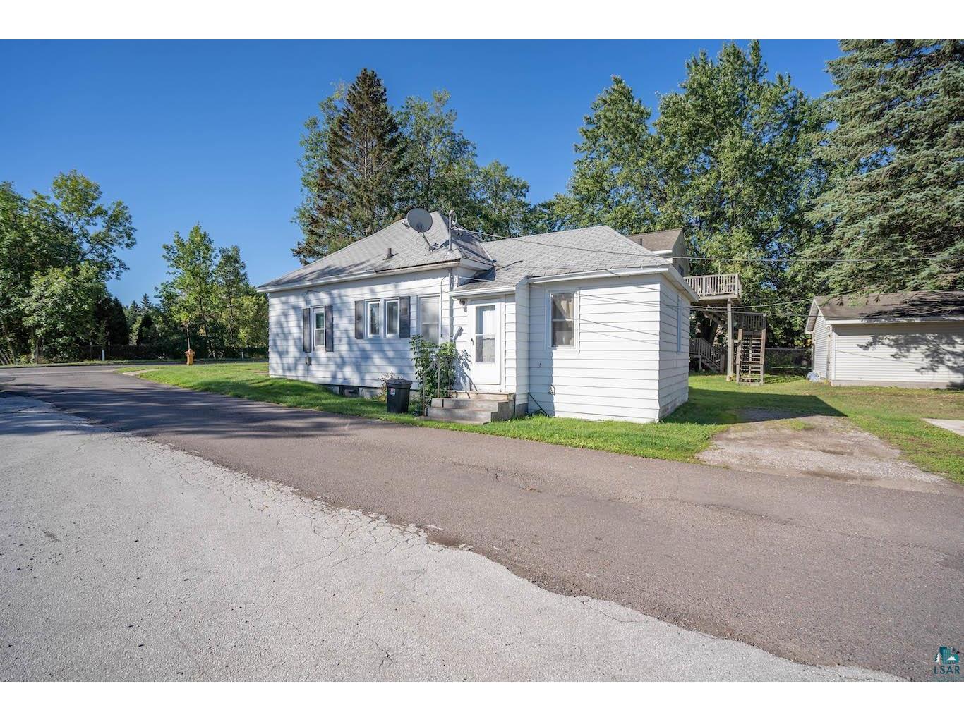 5819 E Superior St Duluth MN 55804 6105656 image1