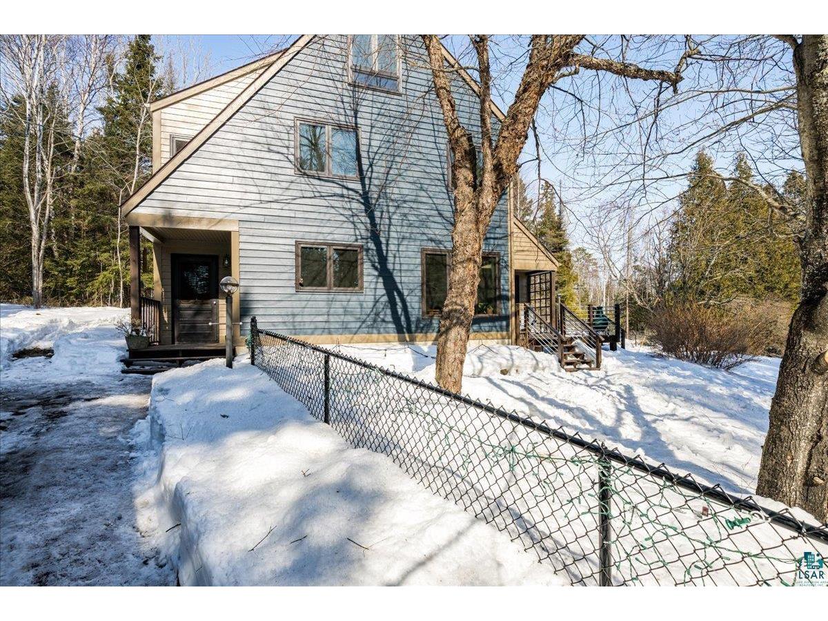 5875 North Shore Dr Duluth MN 55805 6123891 image2