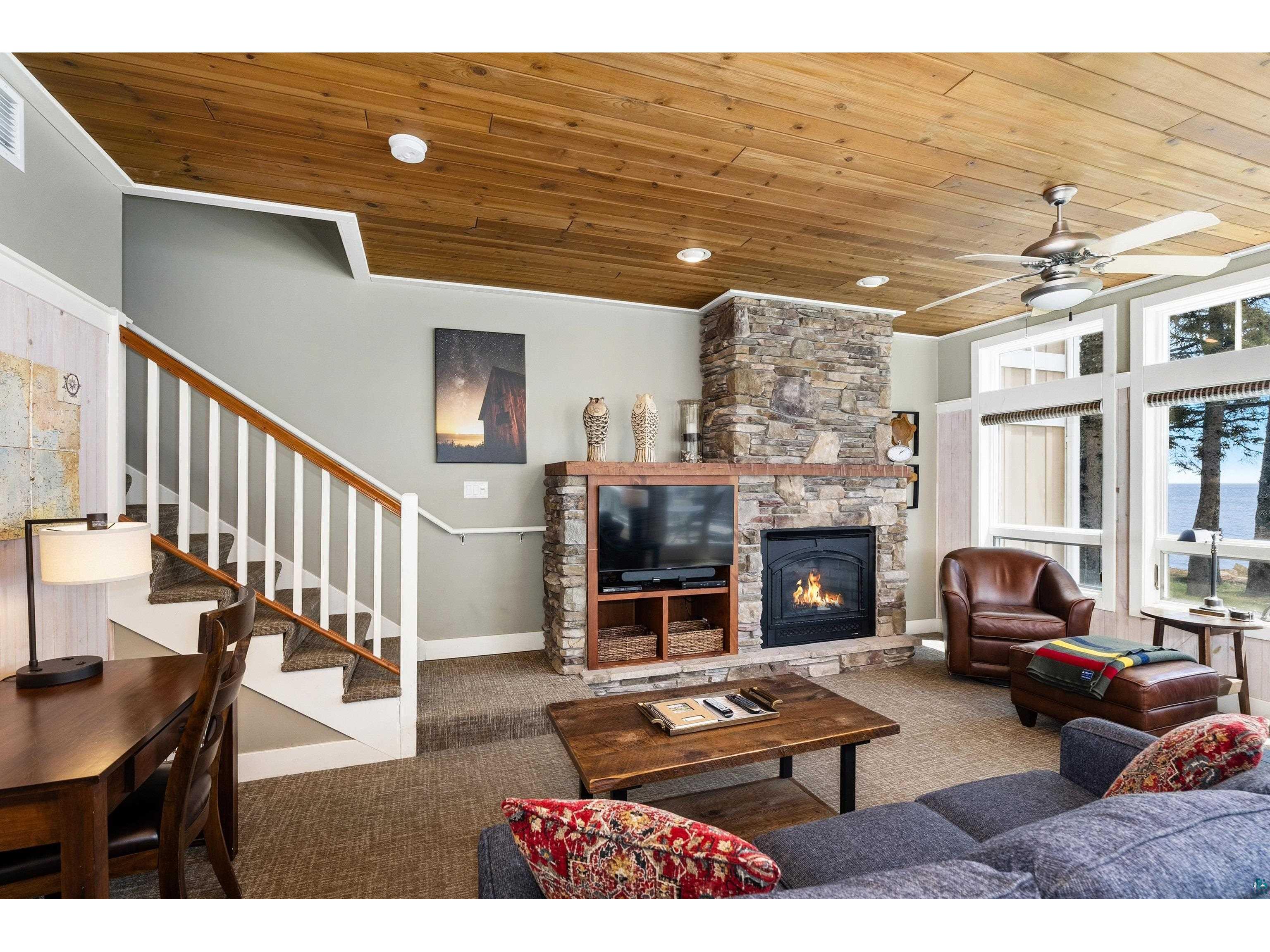 596 Larsmont Way Two Harbors MN 55616 - Lake Superior 6126068 image5