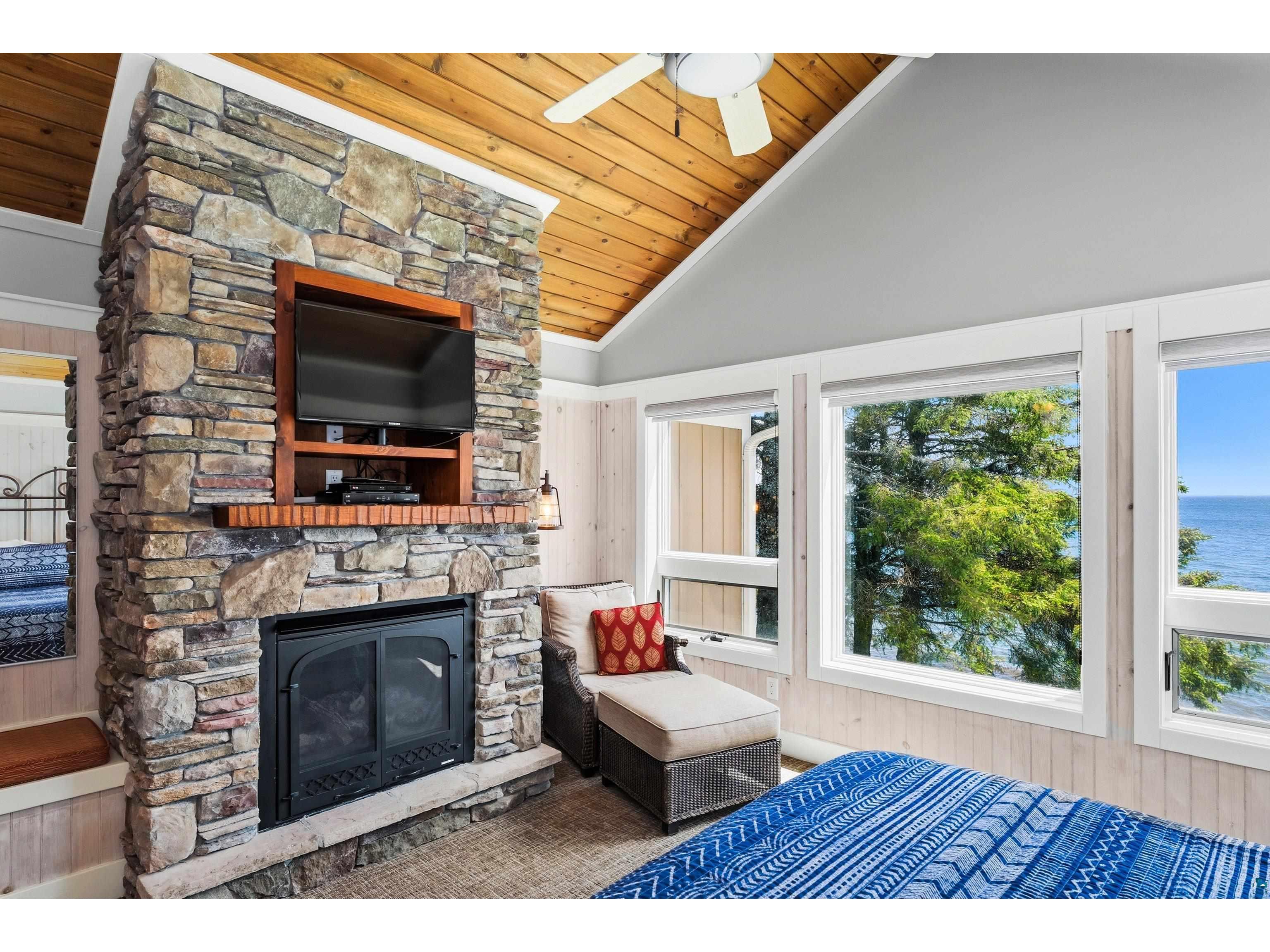 596 Larsmont Way Two Harbors MN 55616 - Lake Superior 6126068 image50