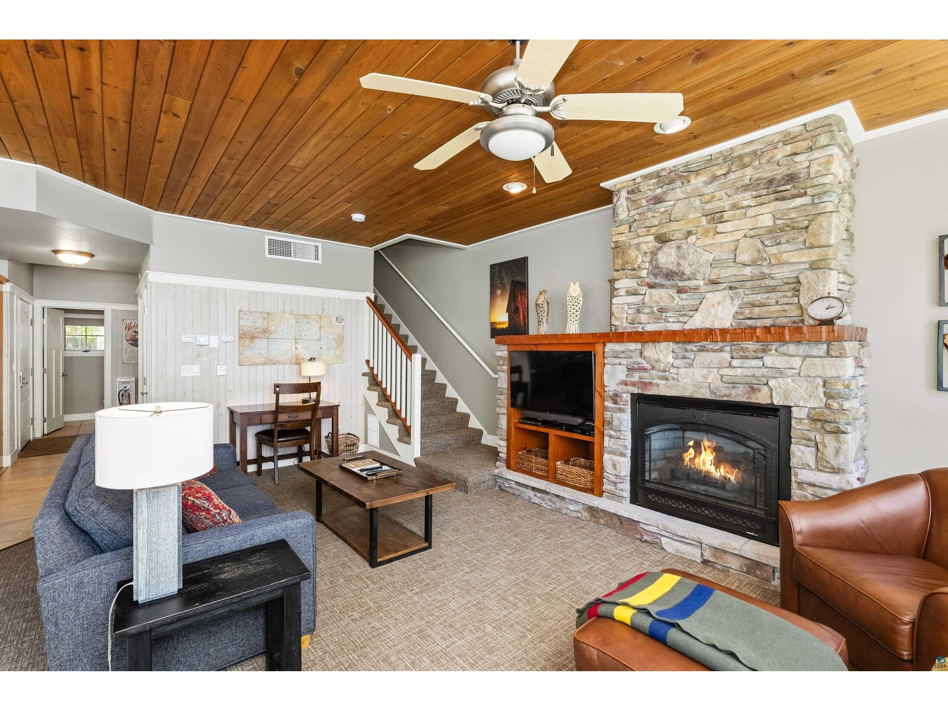 596 Larsmont Way Two Harbors MN 55616 - Lake Superior 6126068 image9