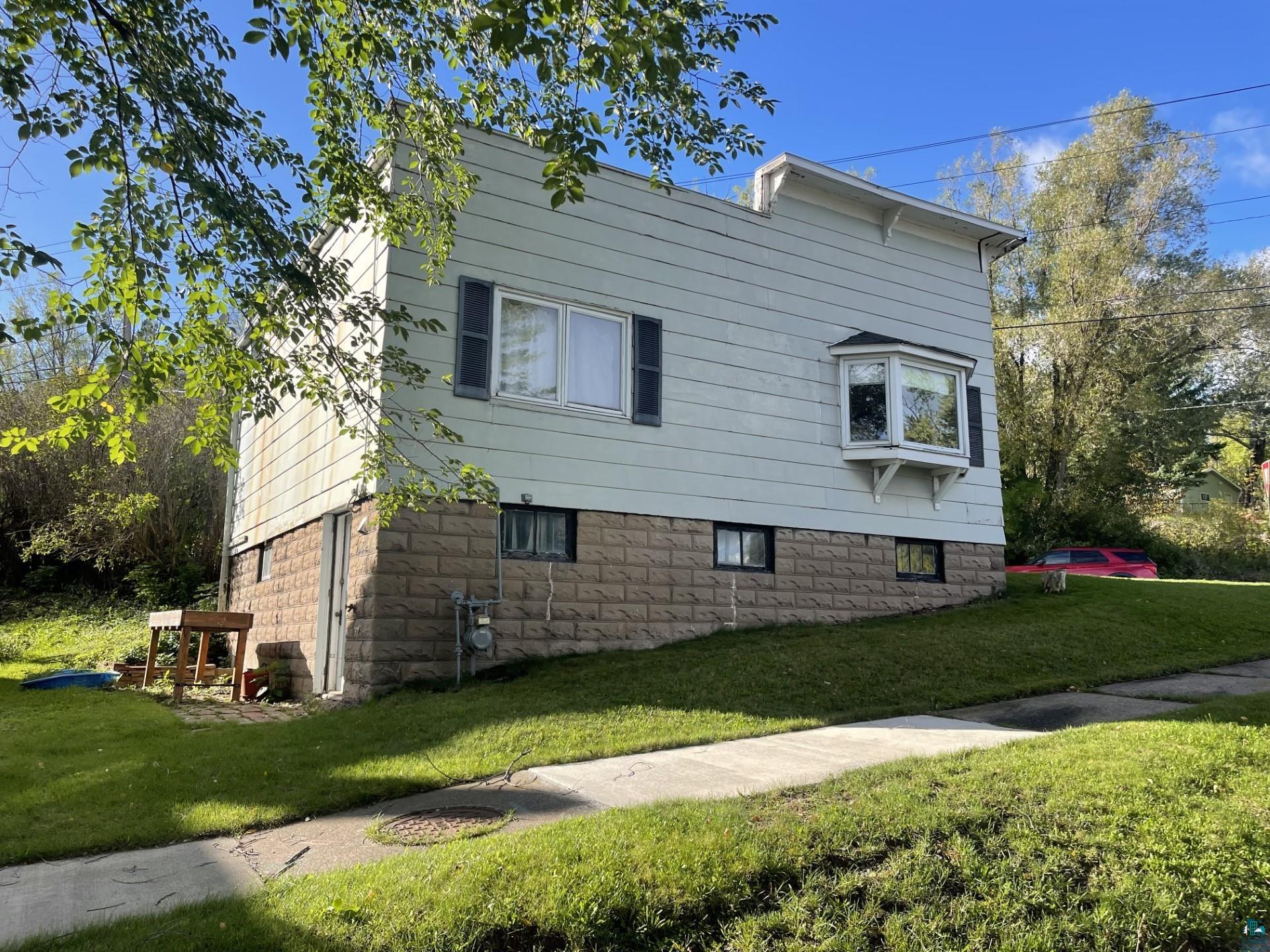 6002 W 8th St Duluth MN 55616 6110951 image1