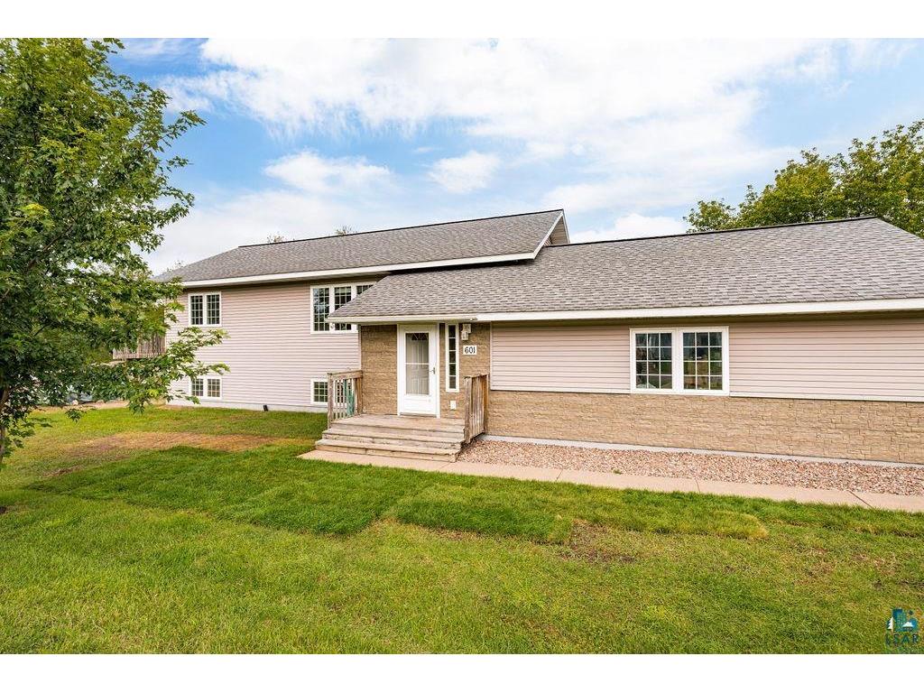 601 N Ugstad Rd Proctor MN 55810 6115671 image1