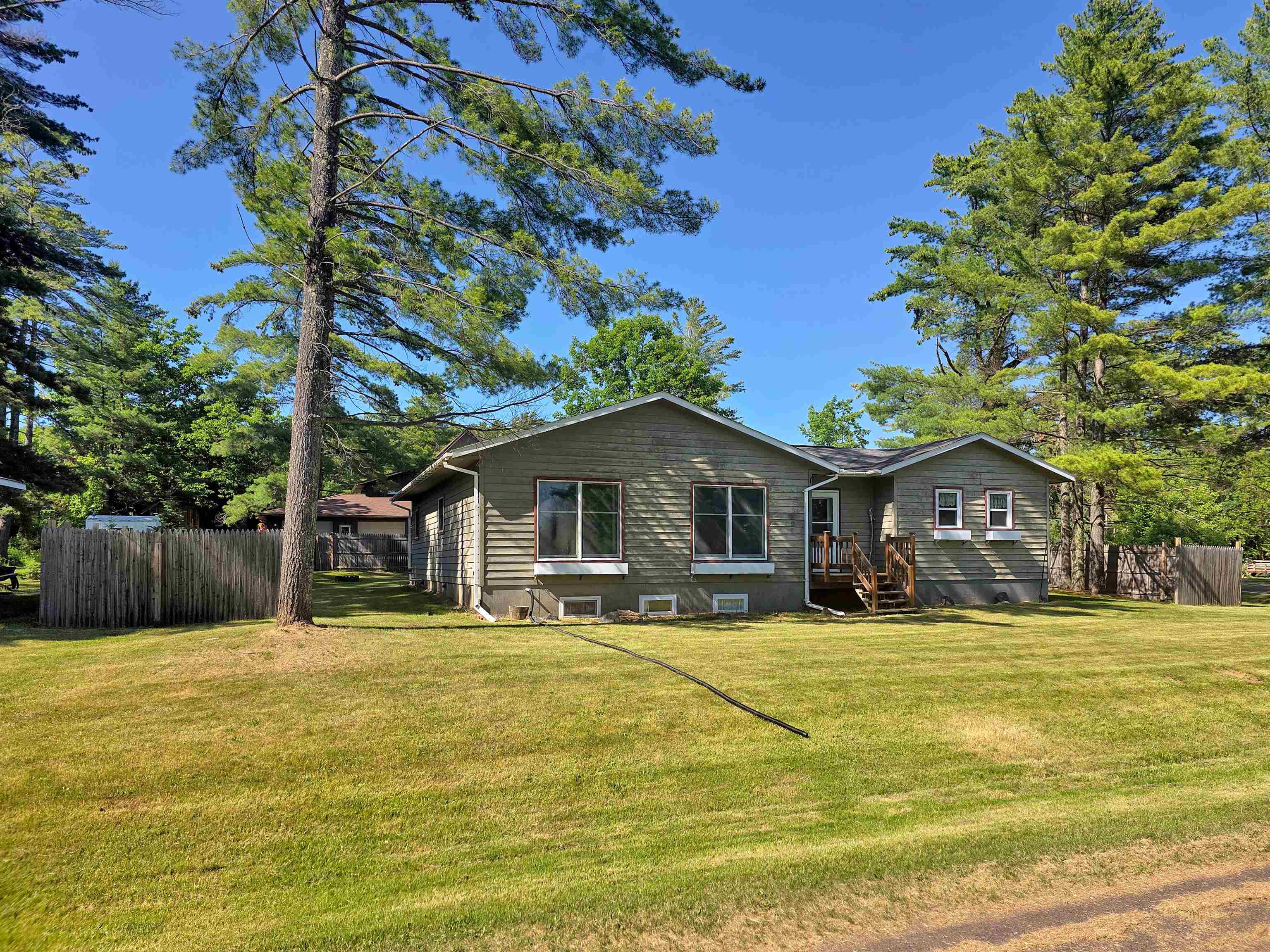 601 W 7th St Washburn WI 54891 6120367 image1