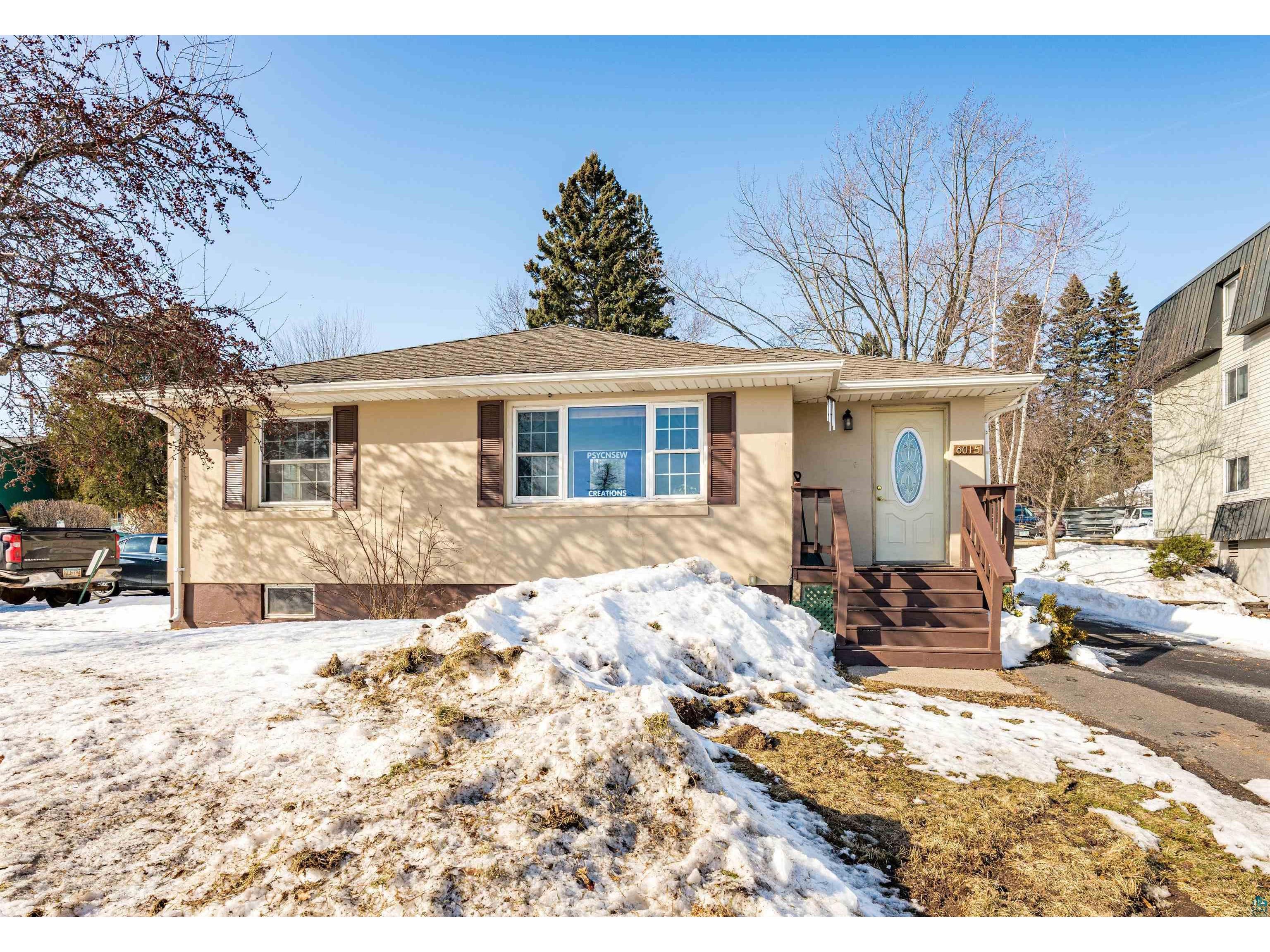 6015 E Superior St Duluth MN 55804 6123860 image3