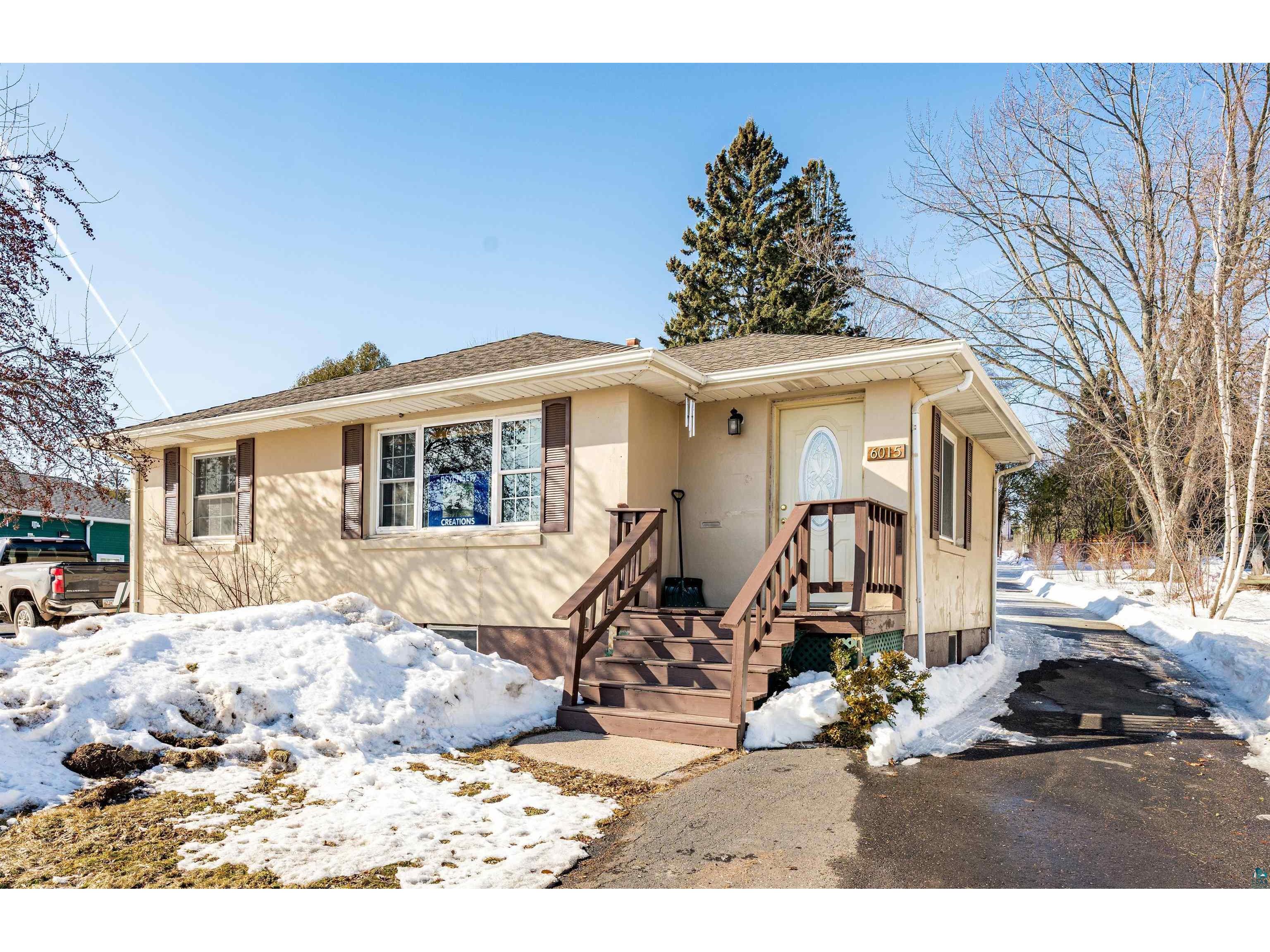 6015 E Superior St Duluth MN 55804 6123860 image4
