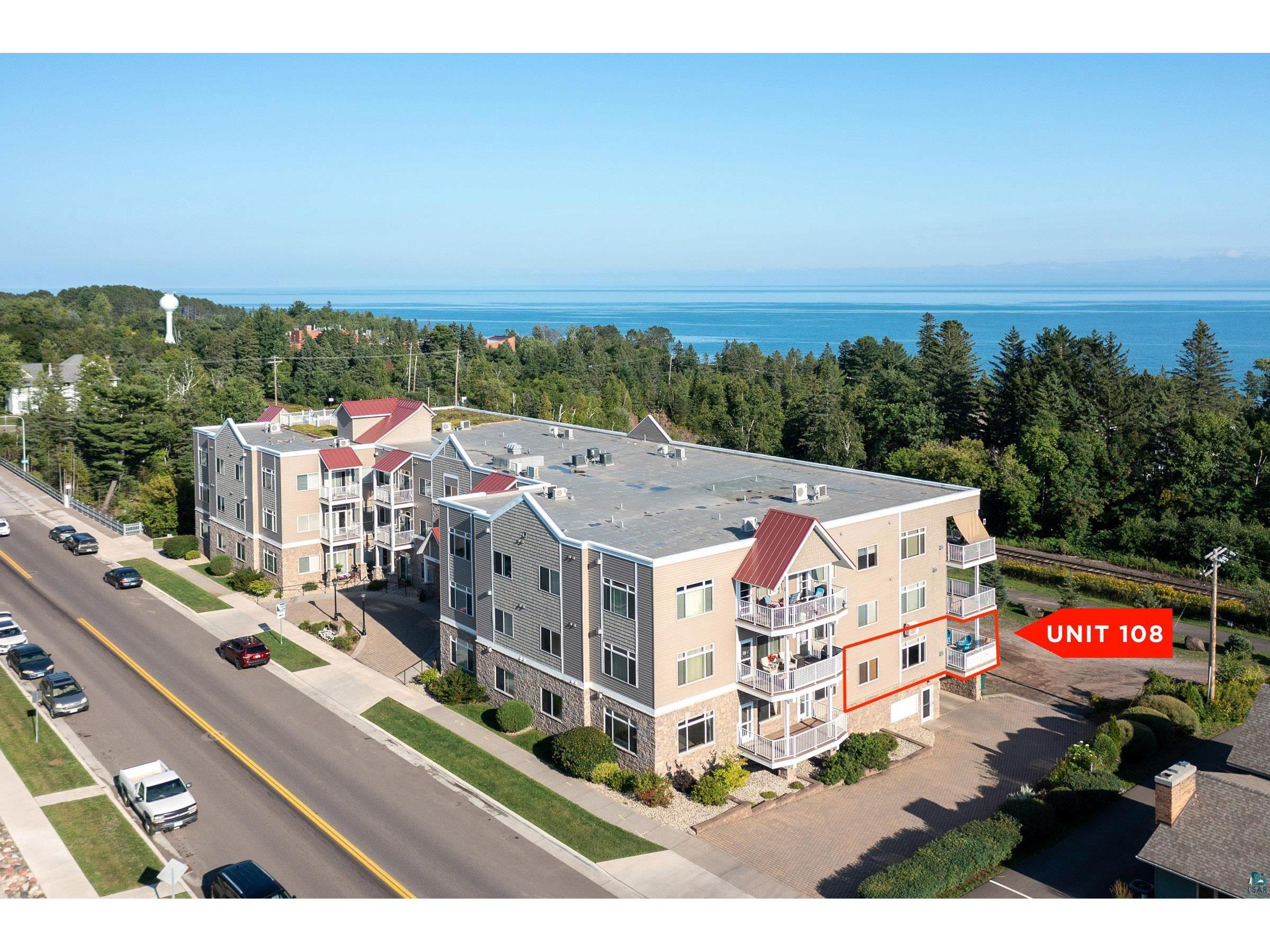 6030 E Superior St Duluth MN 55804 6110417 image1