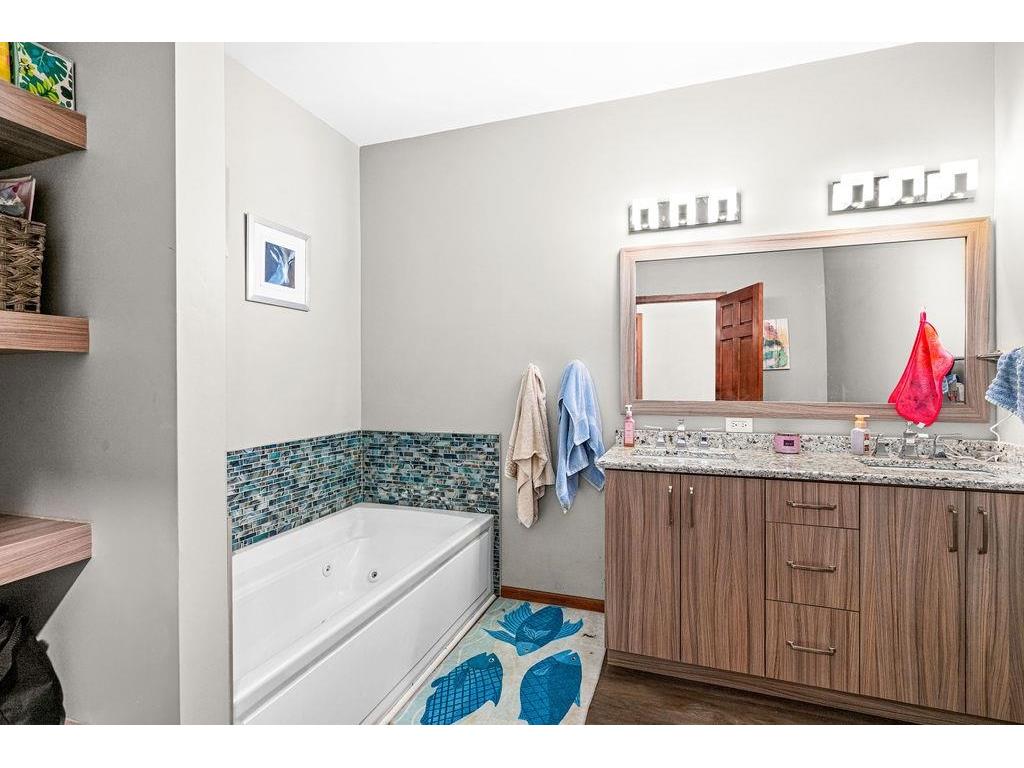 6048 Lakewood Rd Duluth MN 55804 - French River 6122718 image51