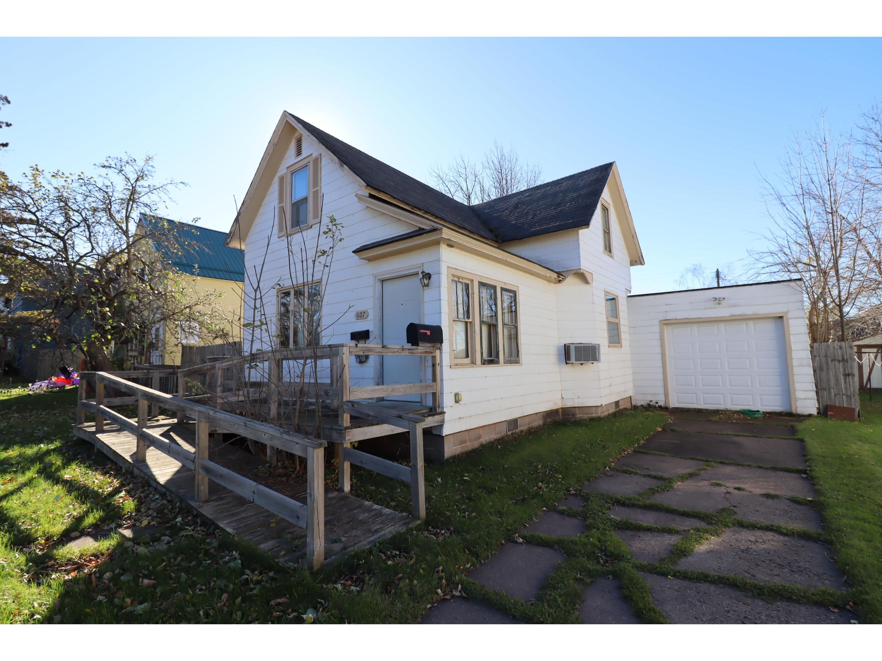 607 18th Ave W Ashland WI 54806 6122770 image1