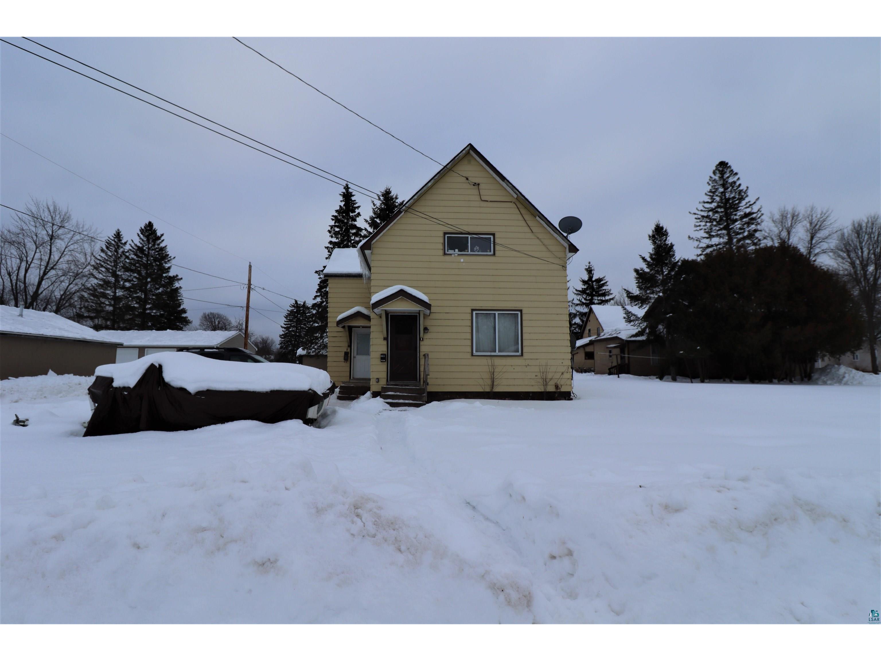 608 E 8th St Ashland WI 54806 6106601 image1