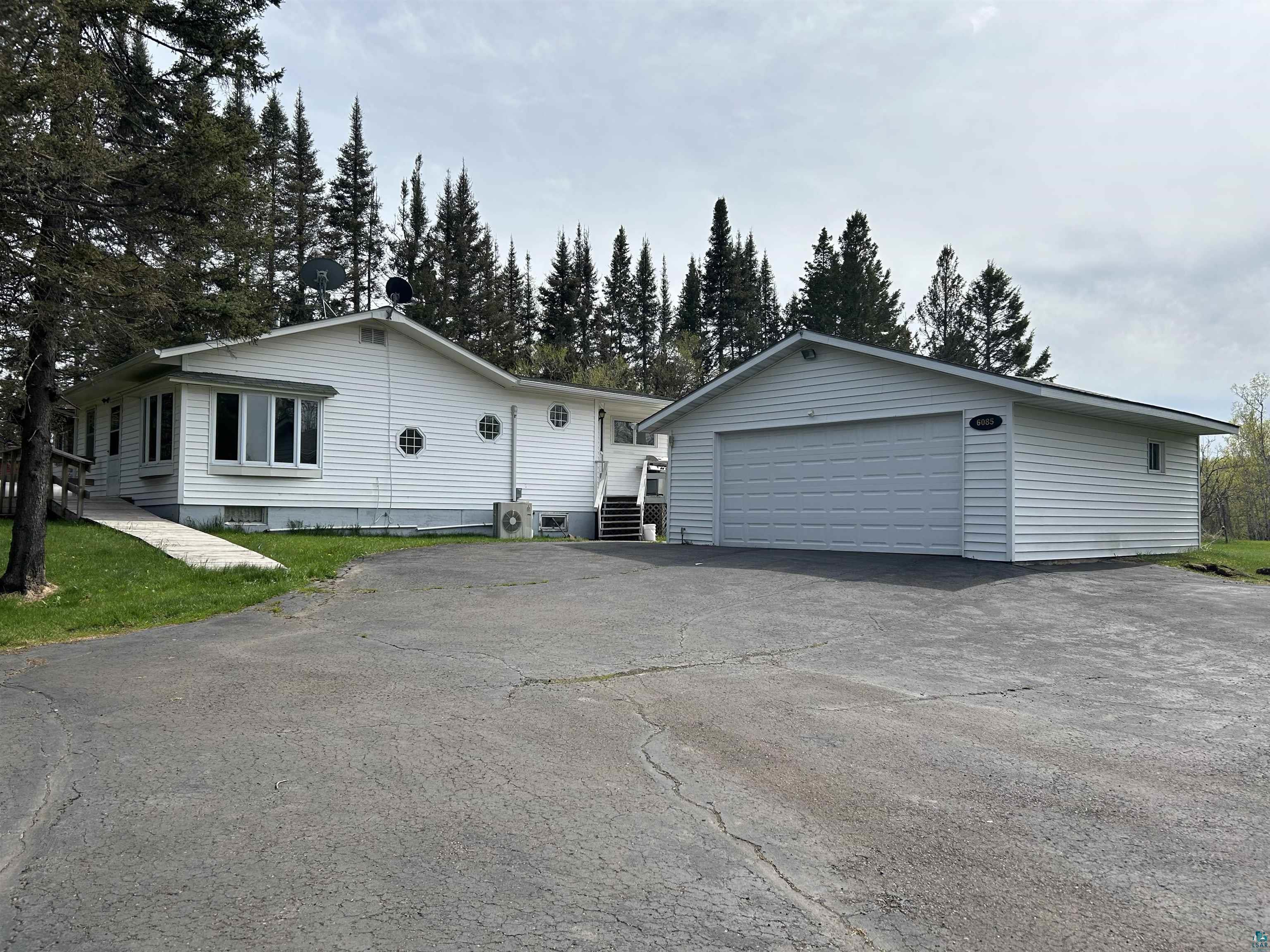 6085 Highway 1 Silver Bay MN 55614 - Baptism River 6125366 image1