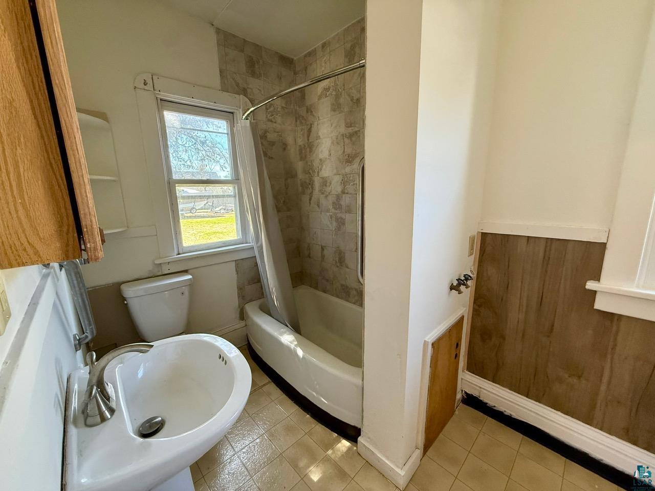 609 14th Ave E Ashland WI 54806 6124771 image9