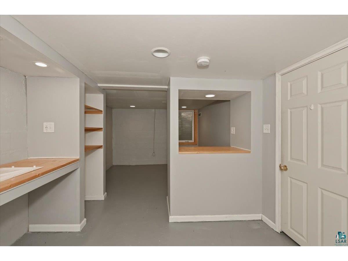 609 E 6th St Duluth MN 55805 6125970 image17