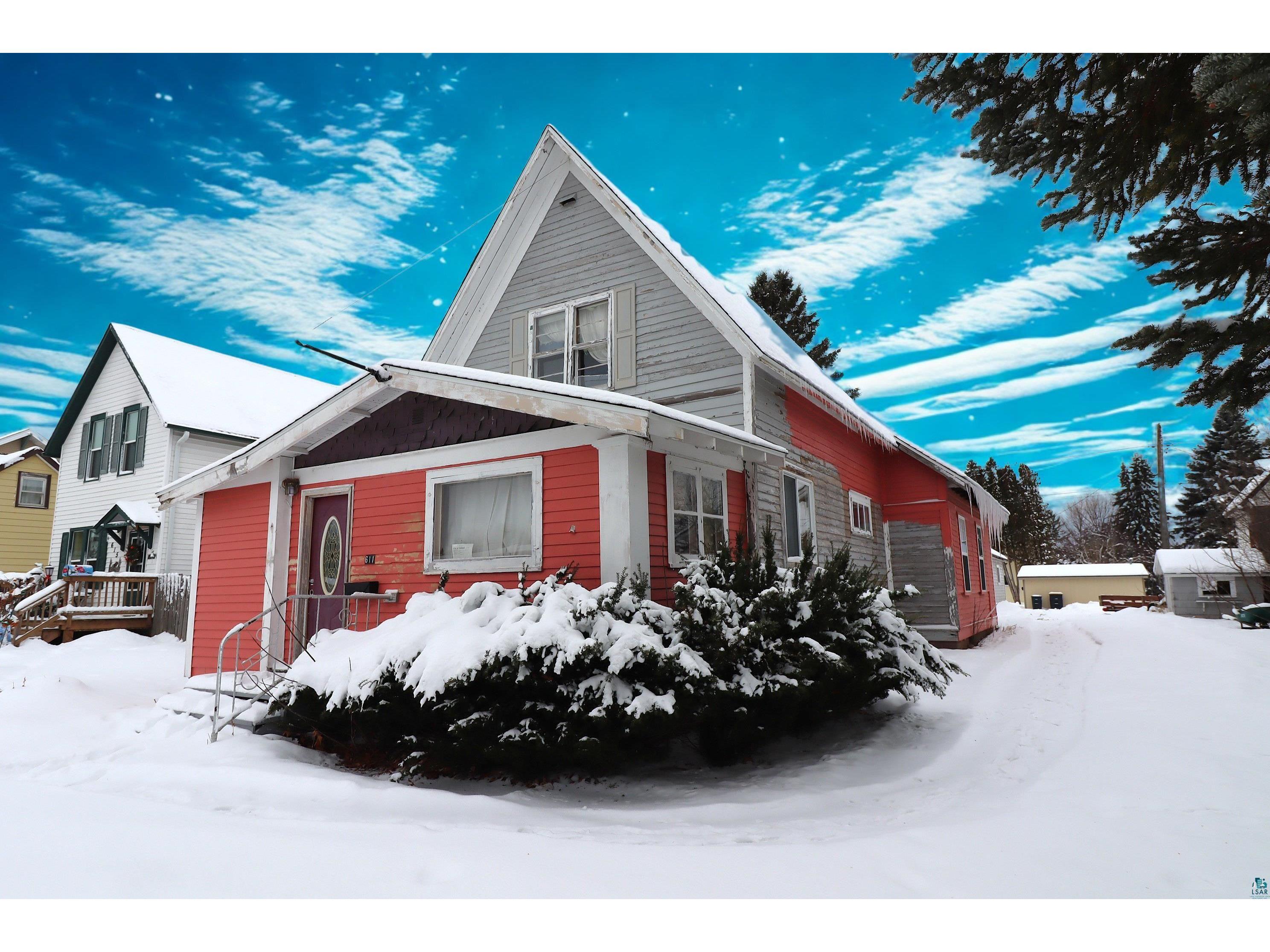 611 Beaser Ave Ashland WI 54806 6124247 image1