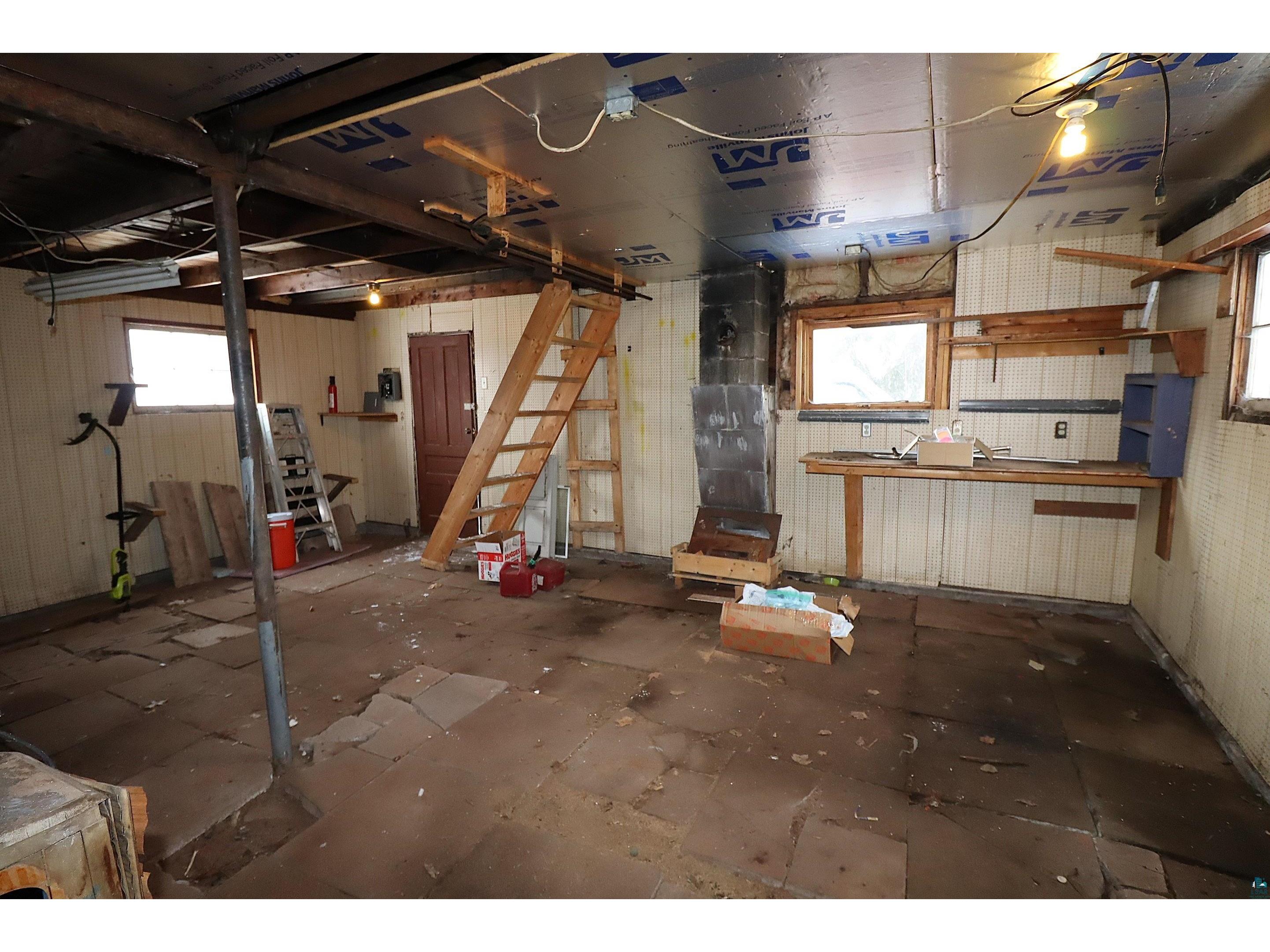 611 Beaser Ave Ashland WI 54806 6124247 image29