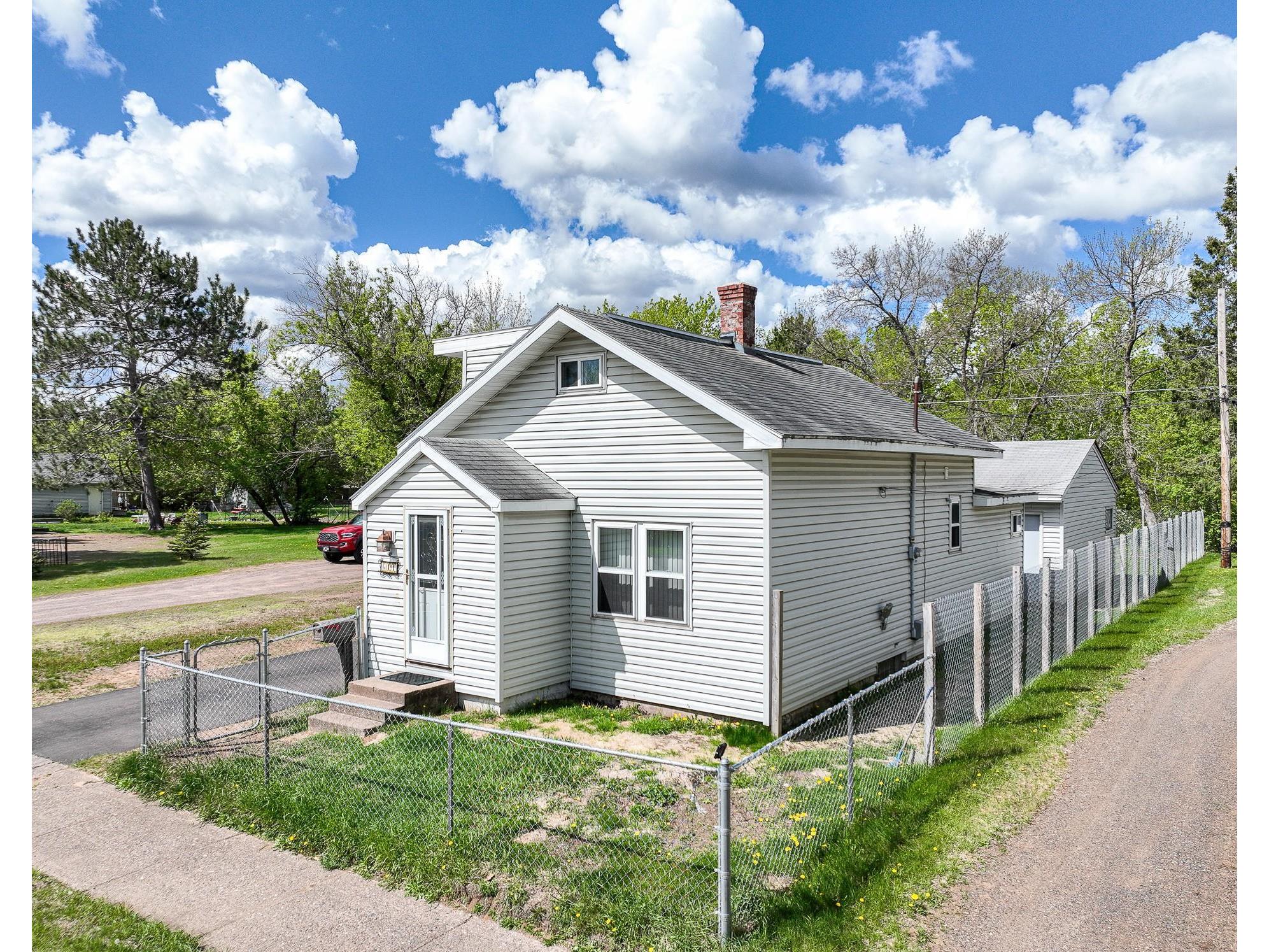611 Laurel St Cloquet MN 55720 6119585 image1