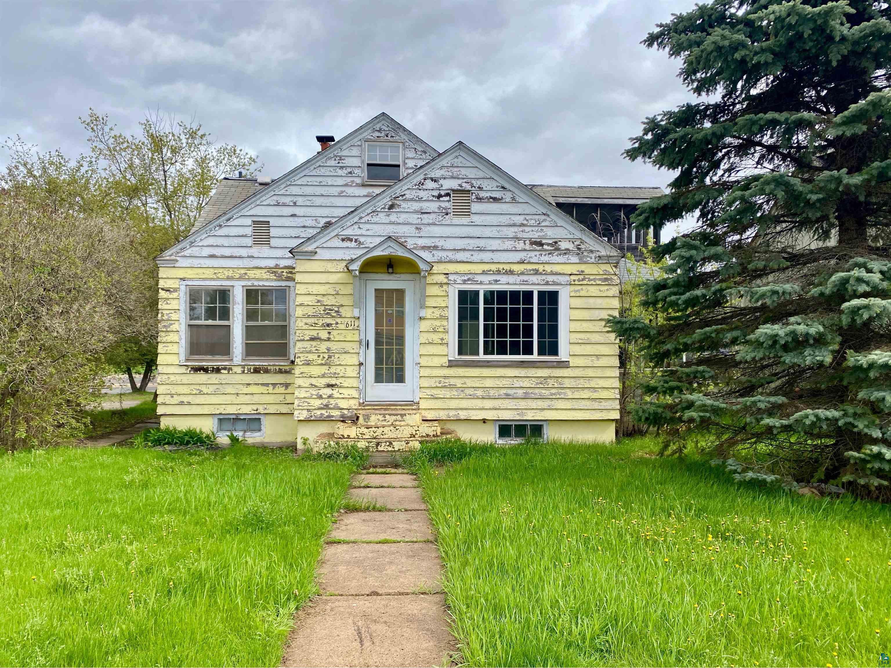 611 Roosevelt Ave, Coleraine, MN, 55722 MLS 6102975 Edina Realty