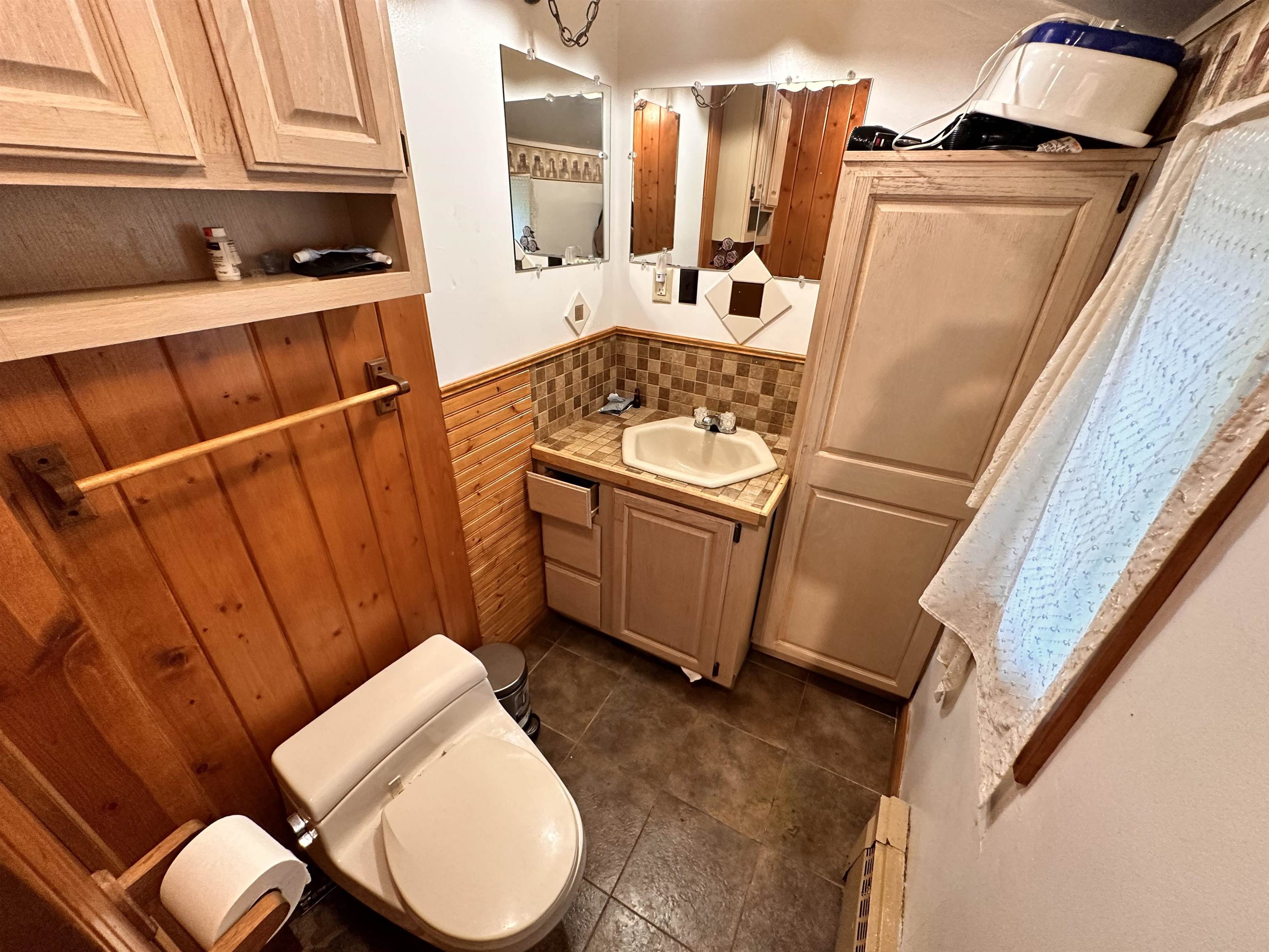 612 St Claire Street Ashland WI 54806 6122861 image3