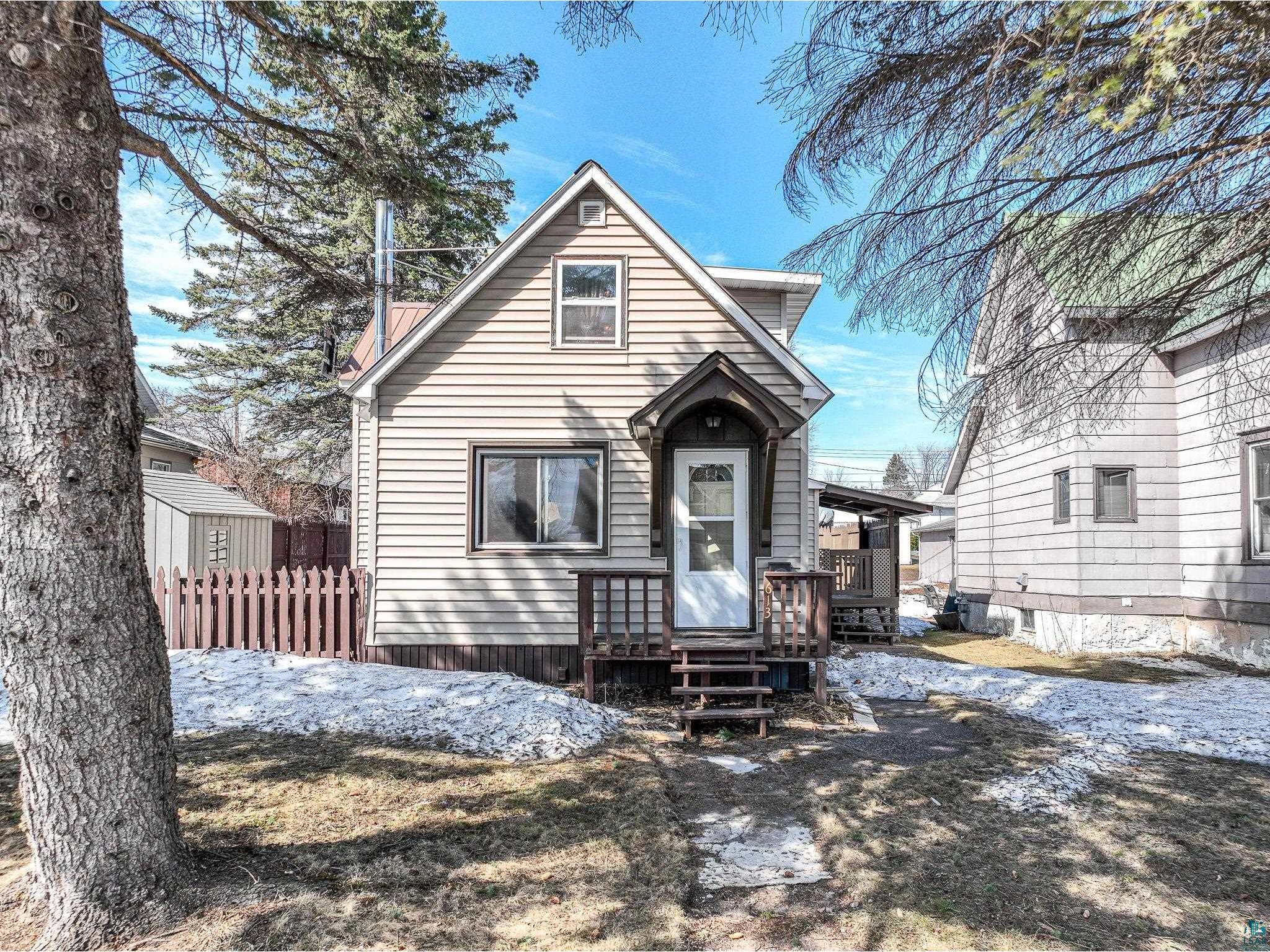 613 9th Ave Two Harbors MN 55616 6107581 image1