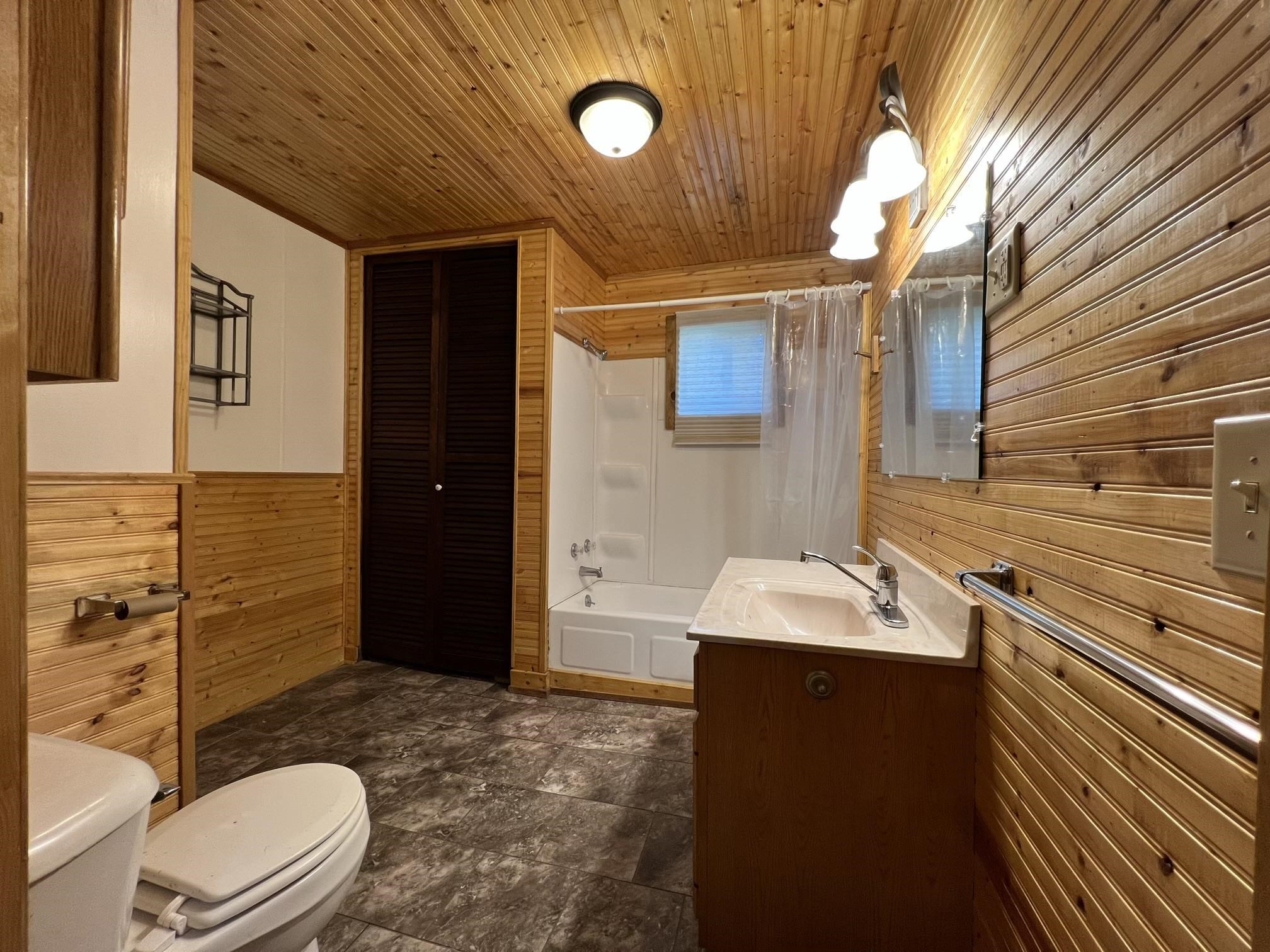 614 St Claire Street Ashland WI 54806 6121936 image6